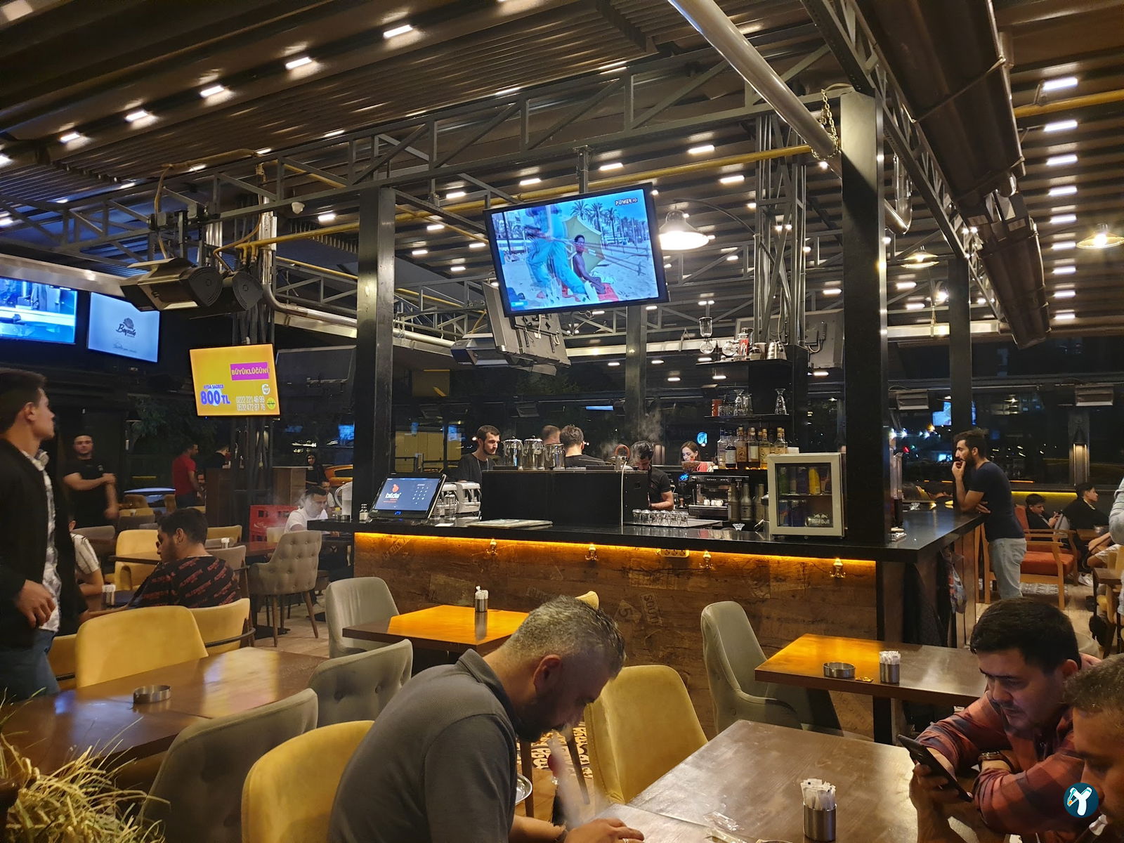 Mist Coffee & Lounge