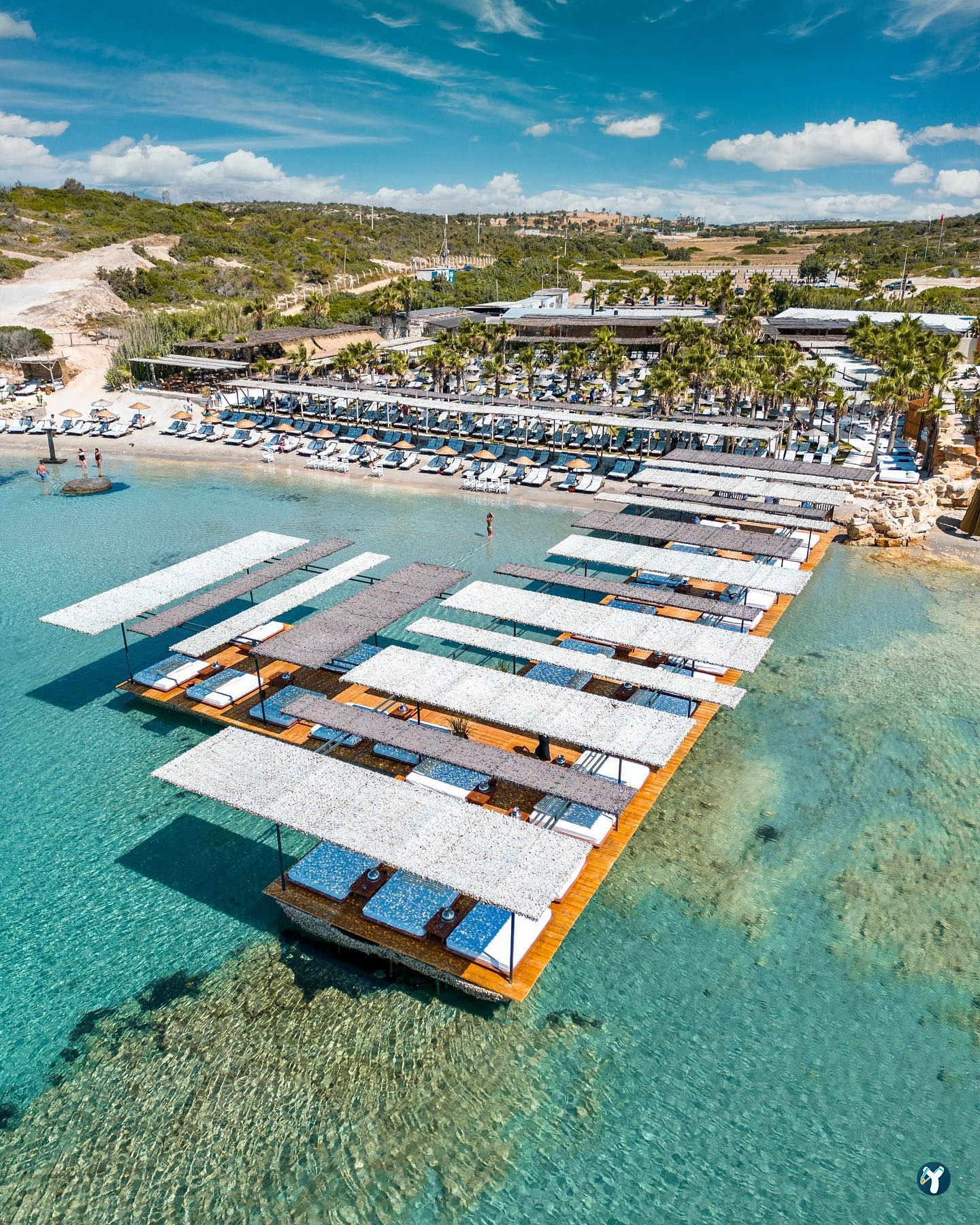 Fly-Inn Beach Club