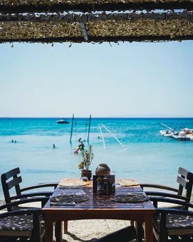 Fly-Inn Beach Club resimleri