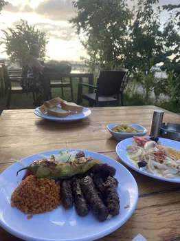 Nehi̇r İnegöl Köfte Salonu resimleri