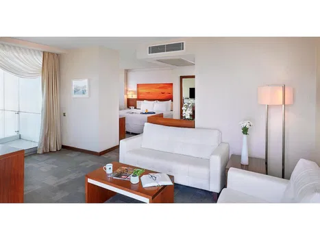 Kordon Otel Pasaport resimleri