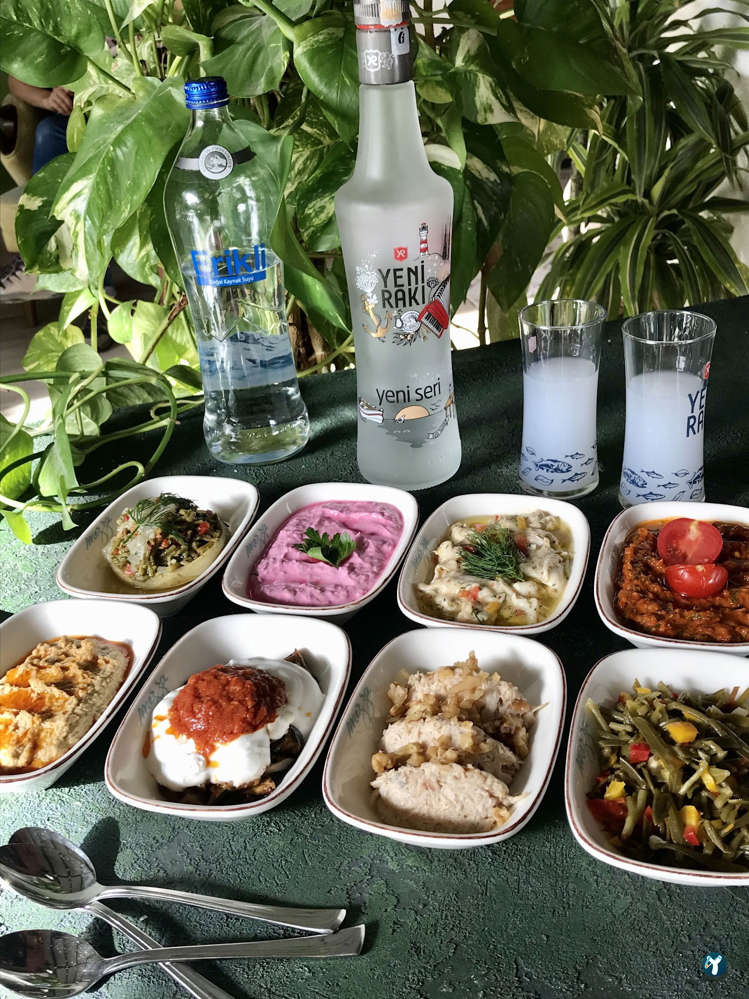 Mezza Gurme, Restoran & Market