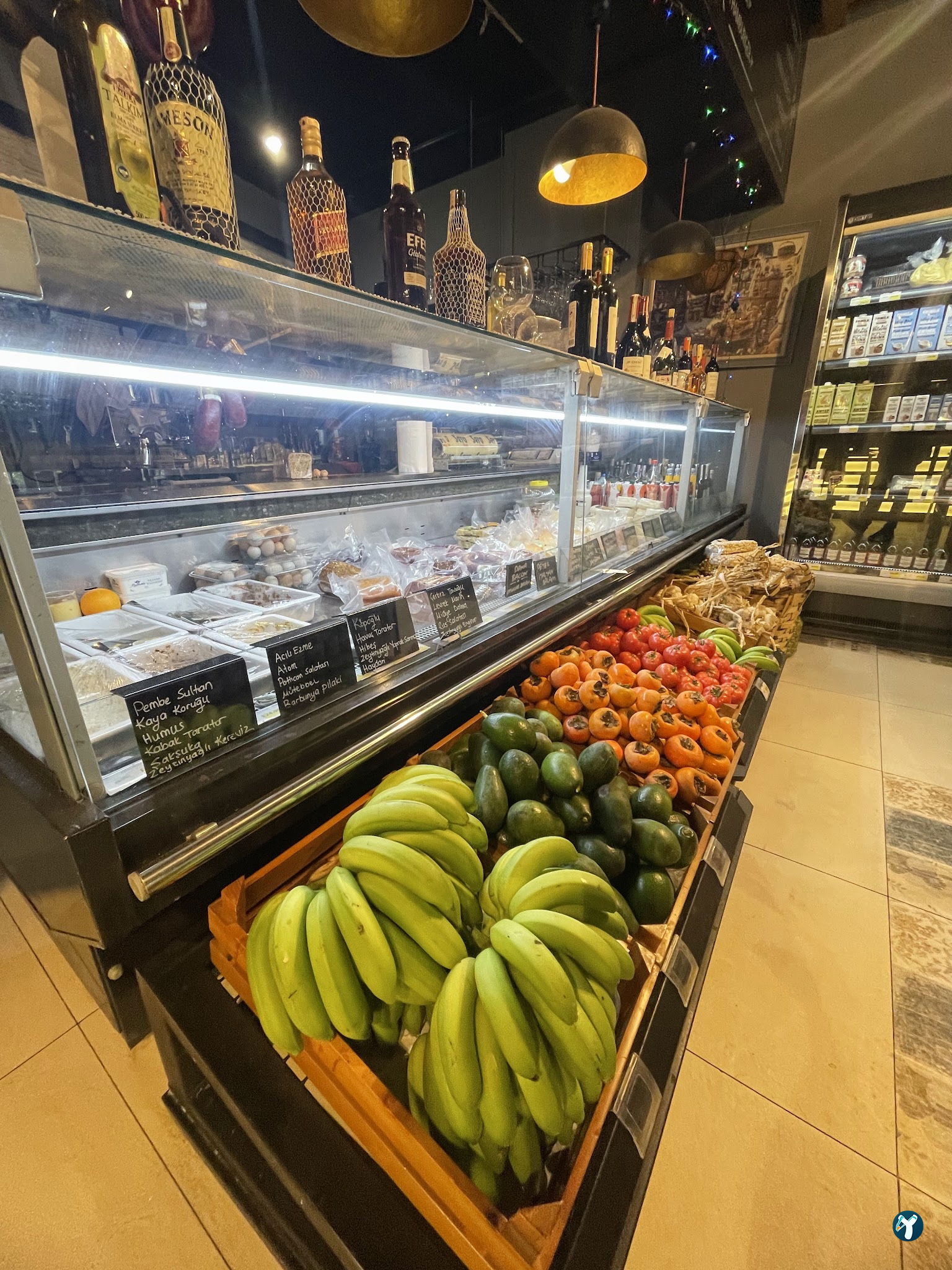 Mezza Gurme, Restoran & Market
