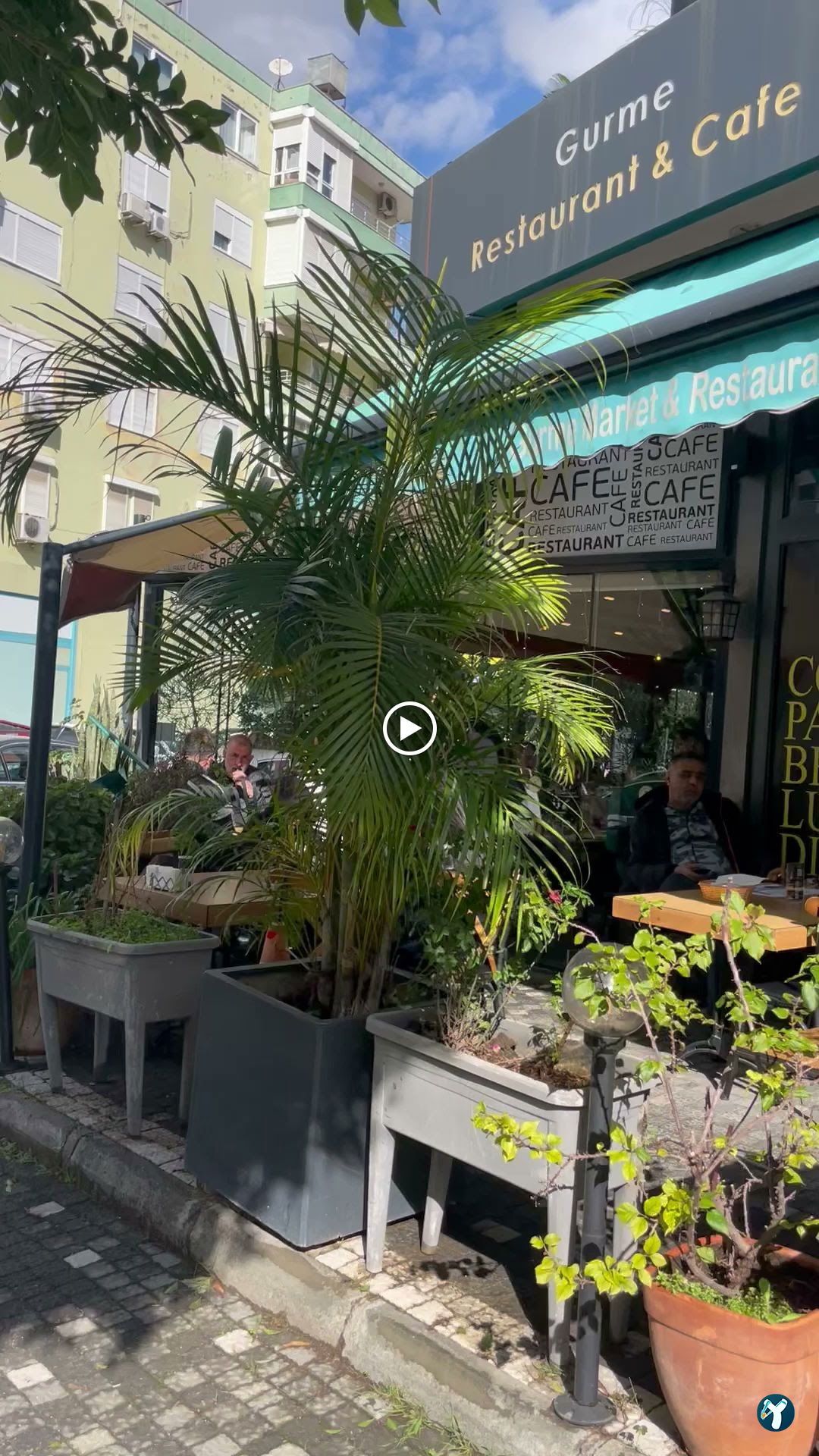 Mezza Gurme, Restoran & Market