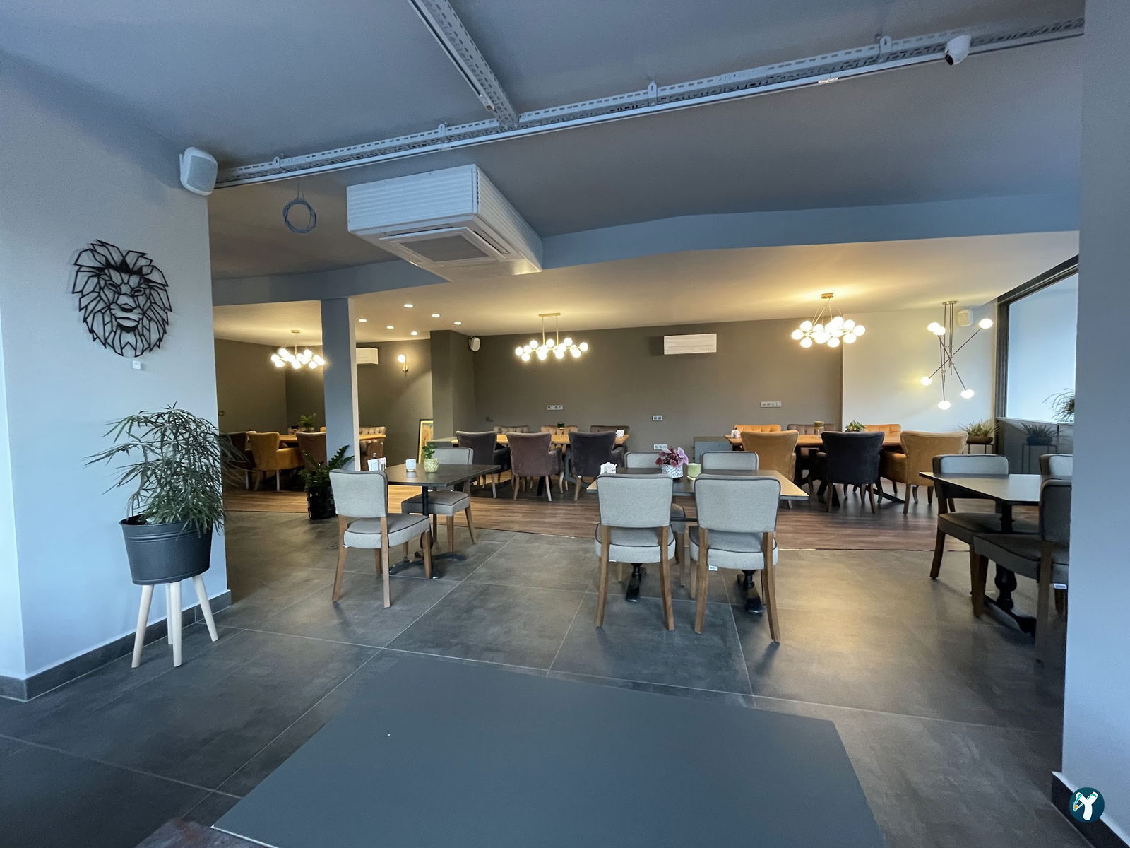 Mezza Gurme, Restoran & Market