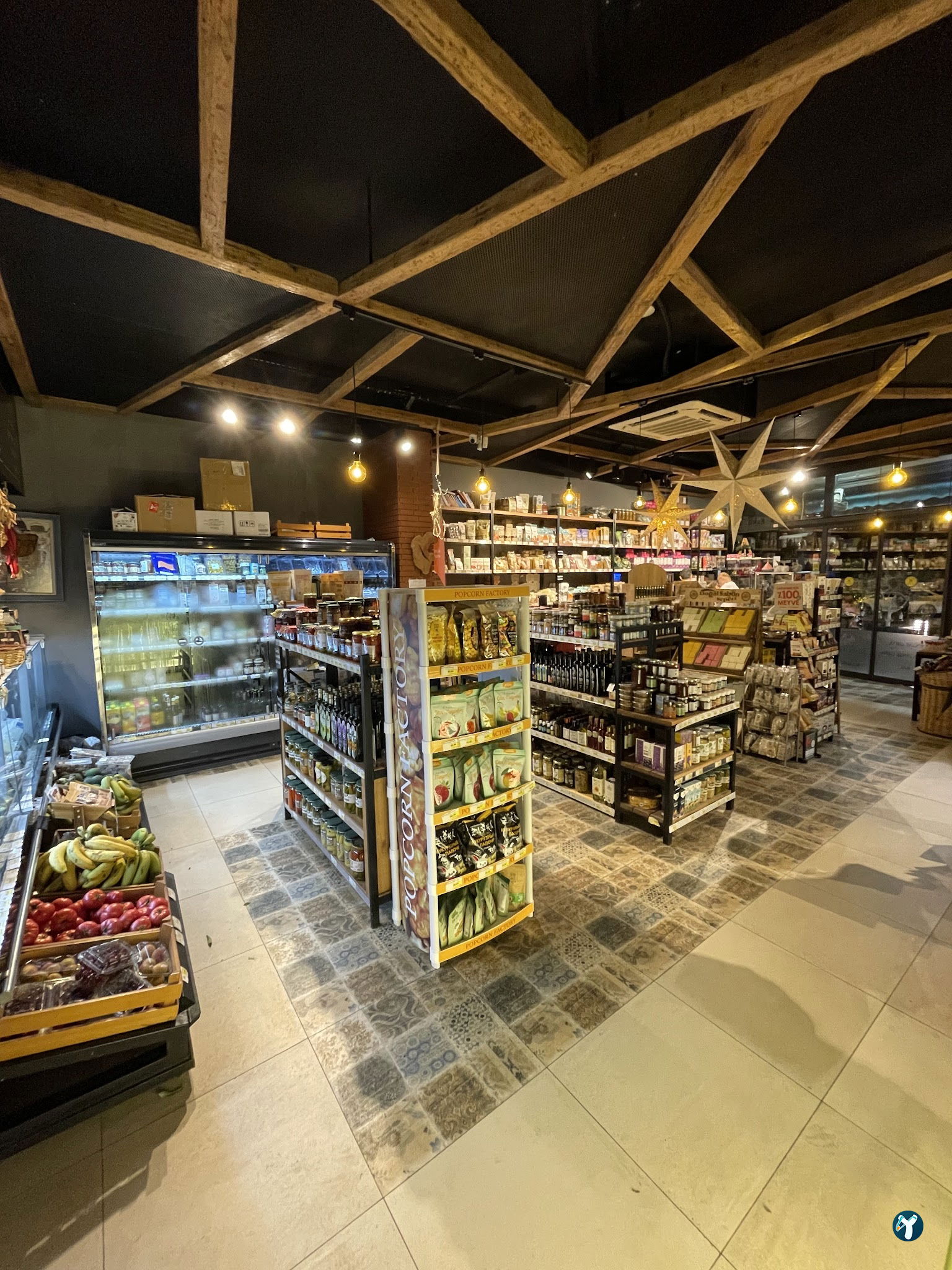 Mezza Gurme, Restoran & Market