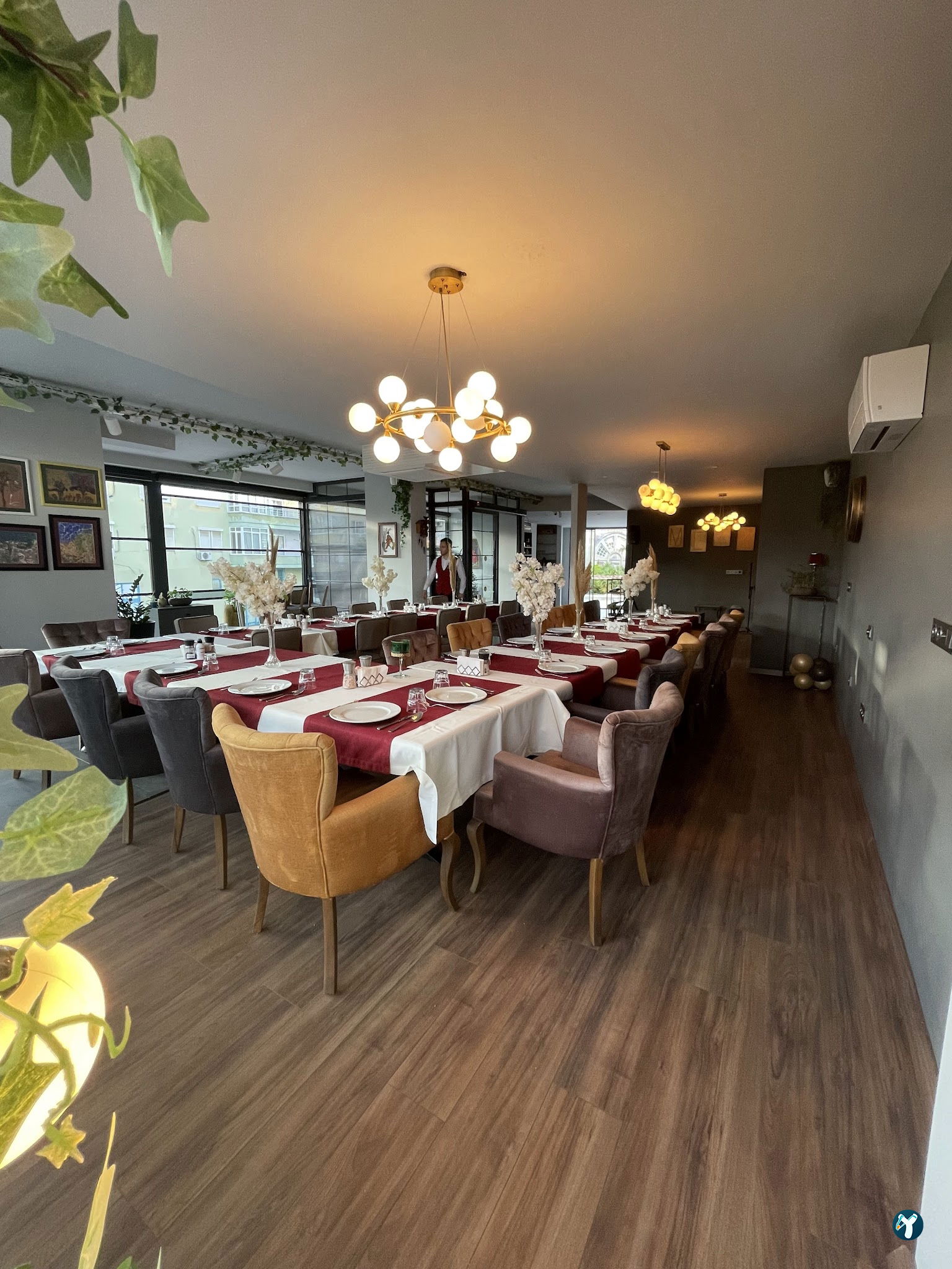 Mezza Gurme, Restoran & Market