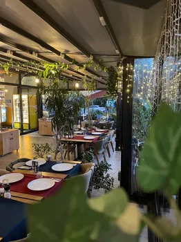 Mezza Gurme, Restoran & Market resimleri Mezza Gurme, Restoran & Market resimleri