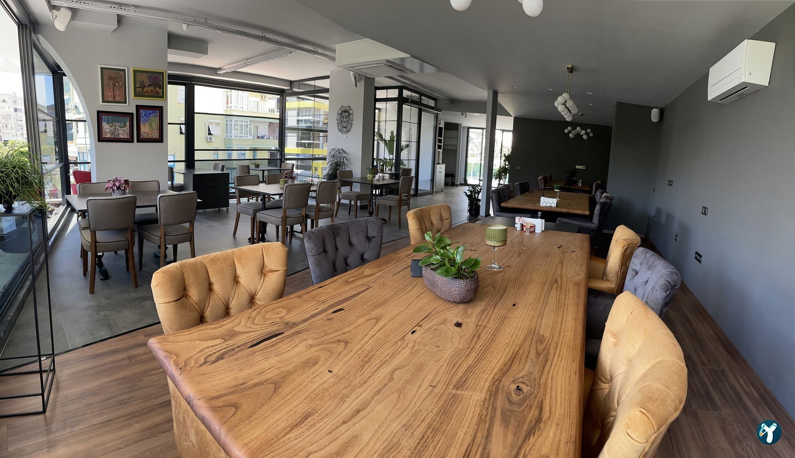 Mezza Gurme, Restoran & Market