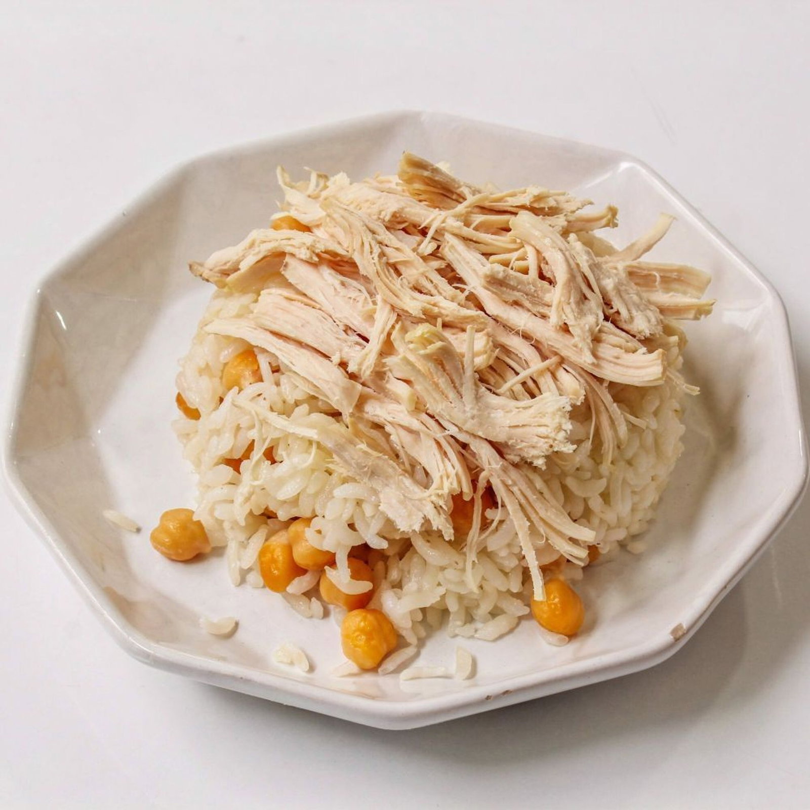 Bol Nohutlu Tavuklu Pilav