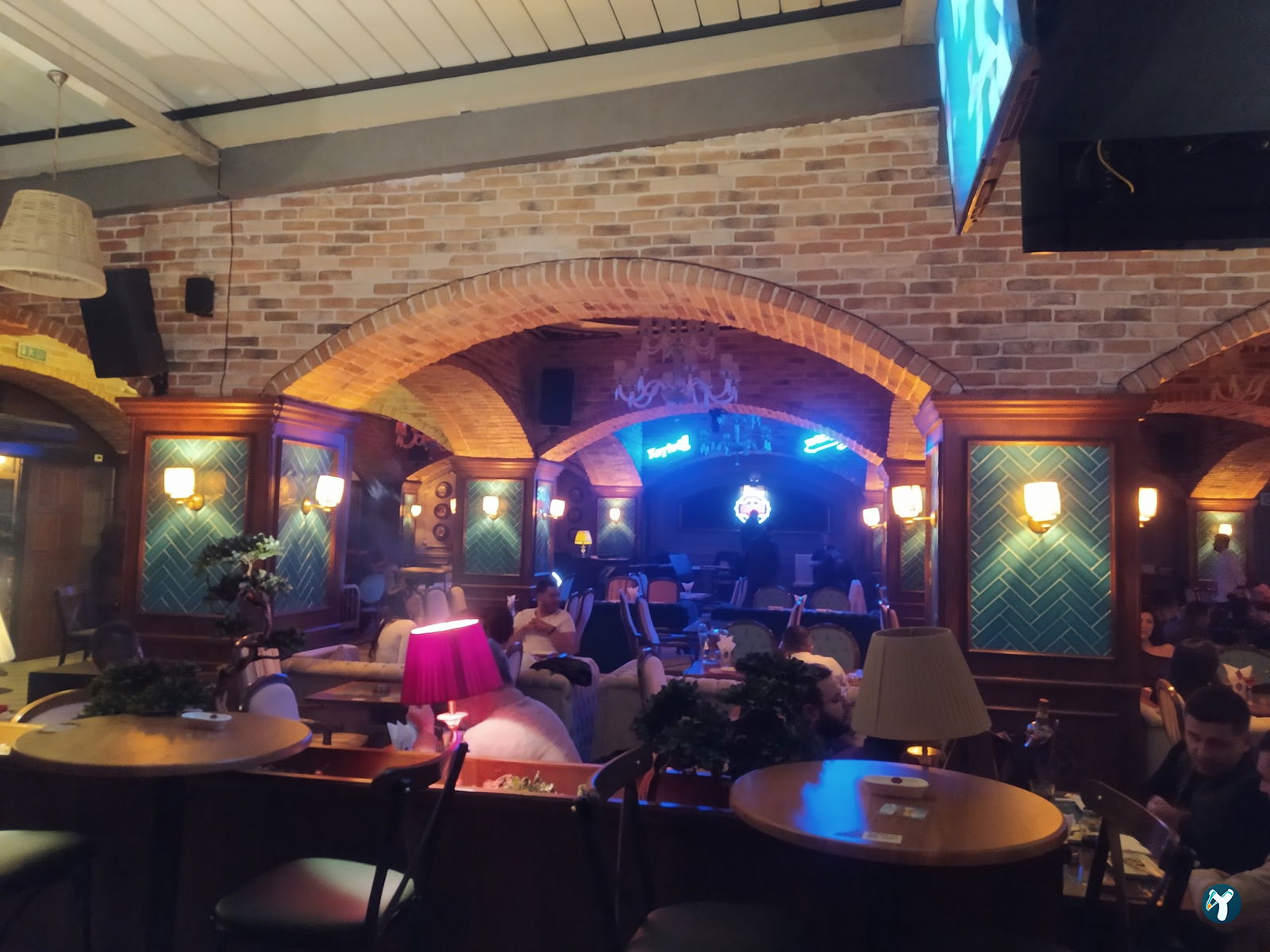 Divane Lounge