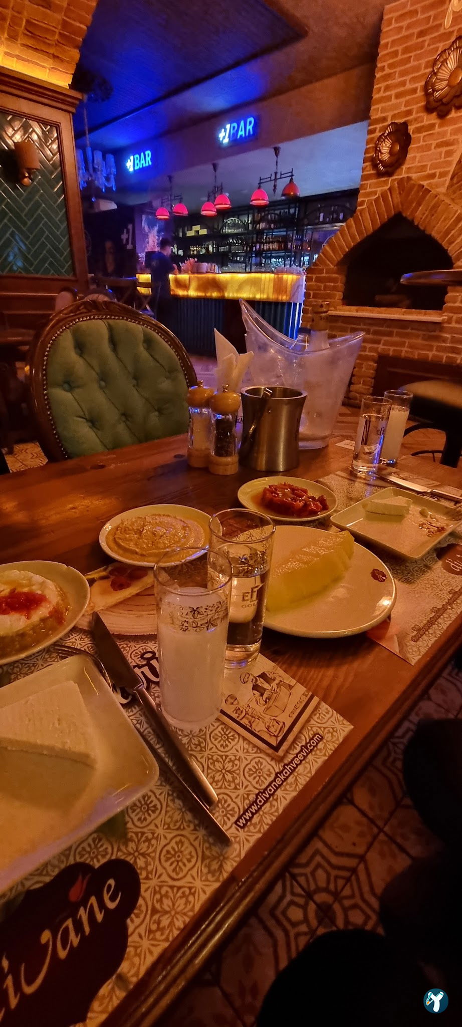 Divane Lounge