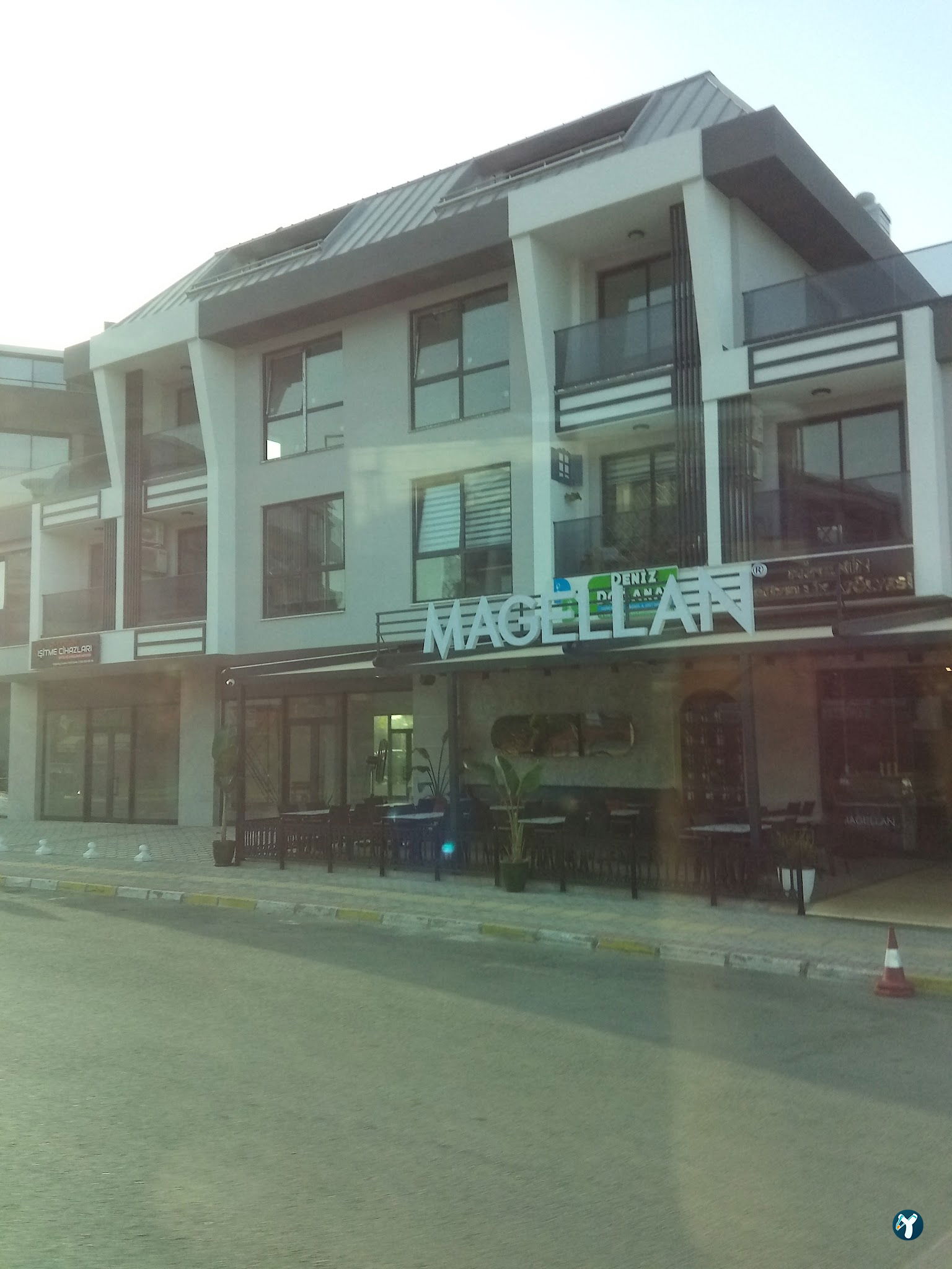 Magellan Cafe Bistro