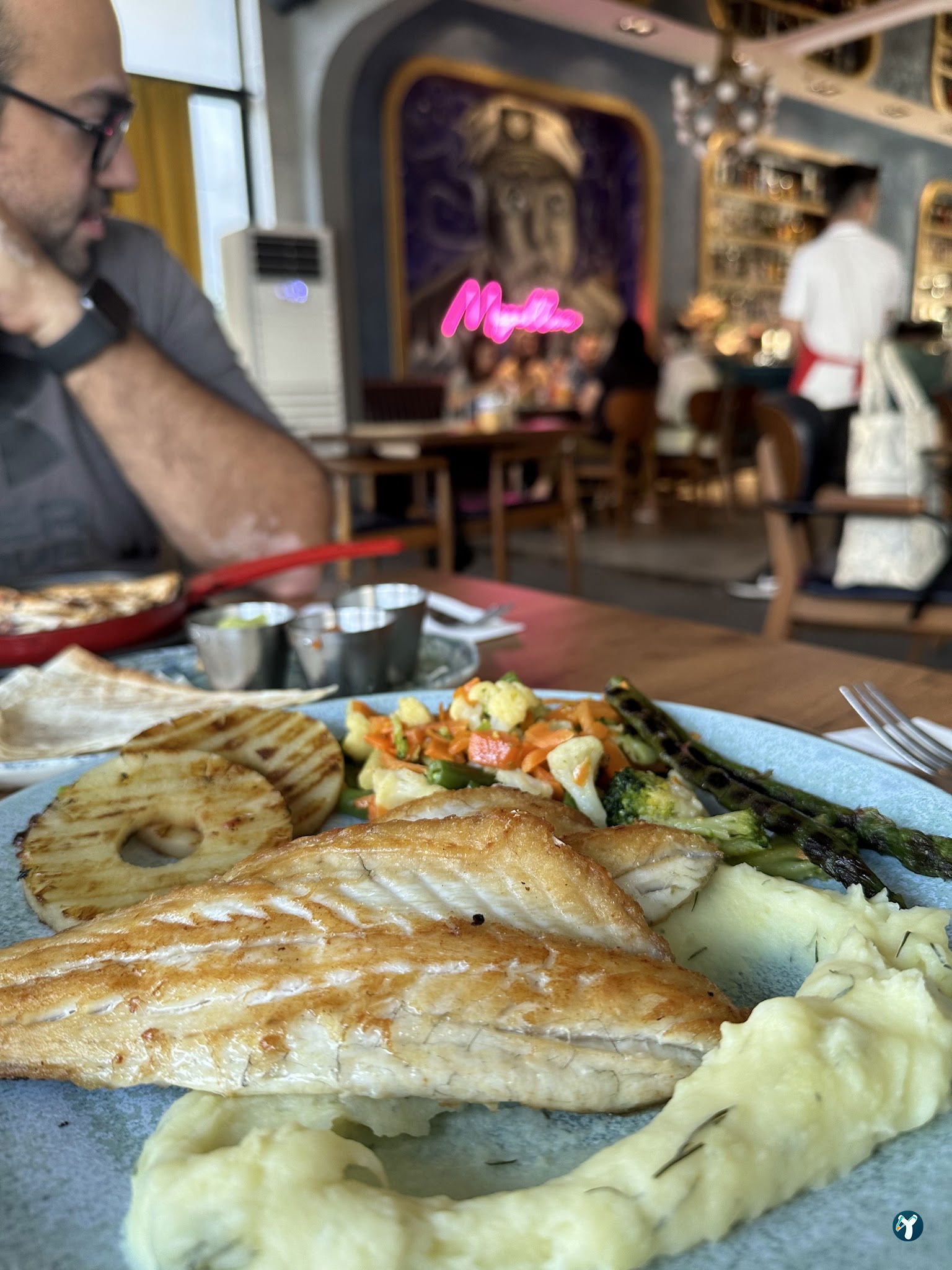 Magellan Cafe Bistro