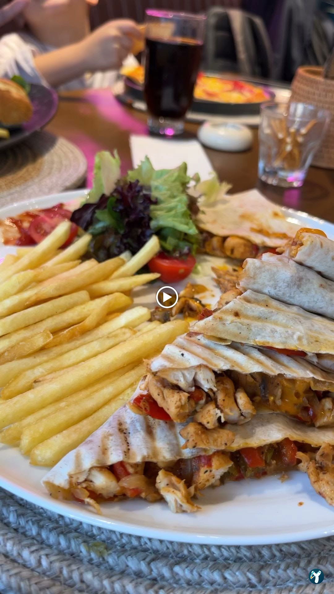 Magellan Cafe Bistro