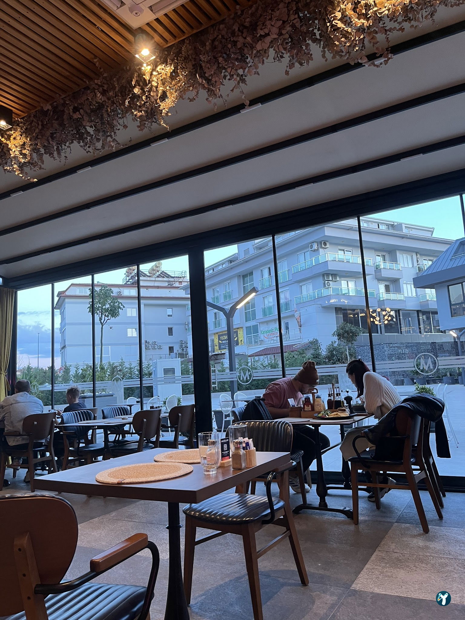 Magellan Cafe Bistro