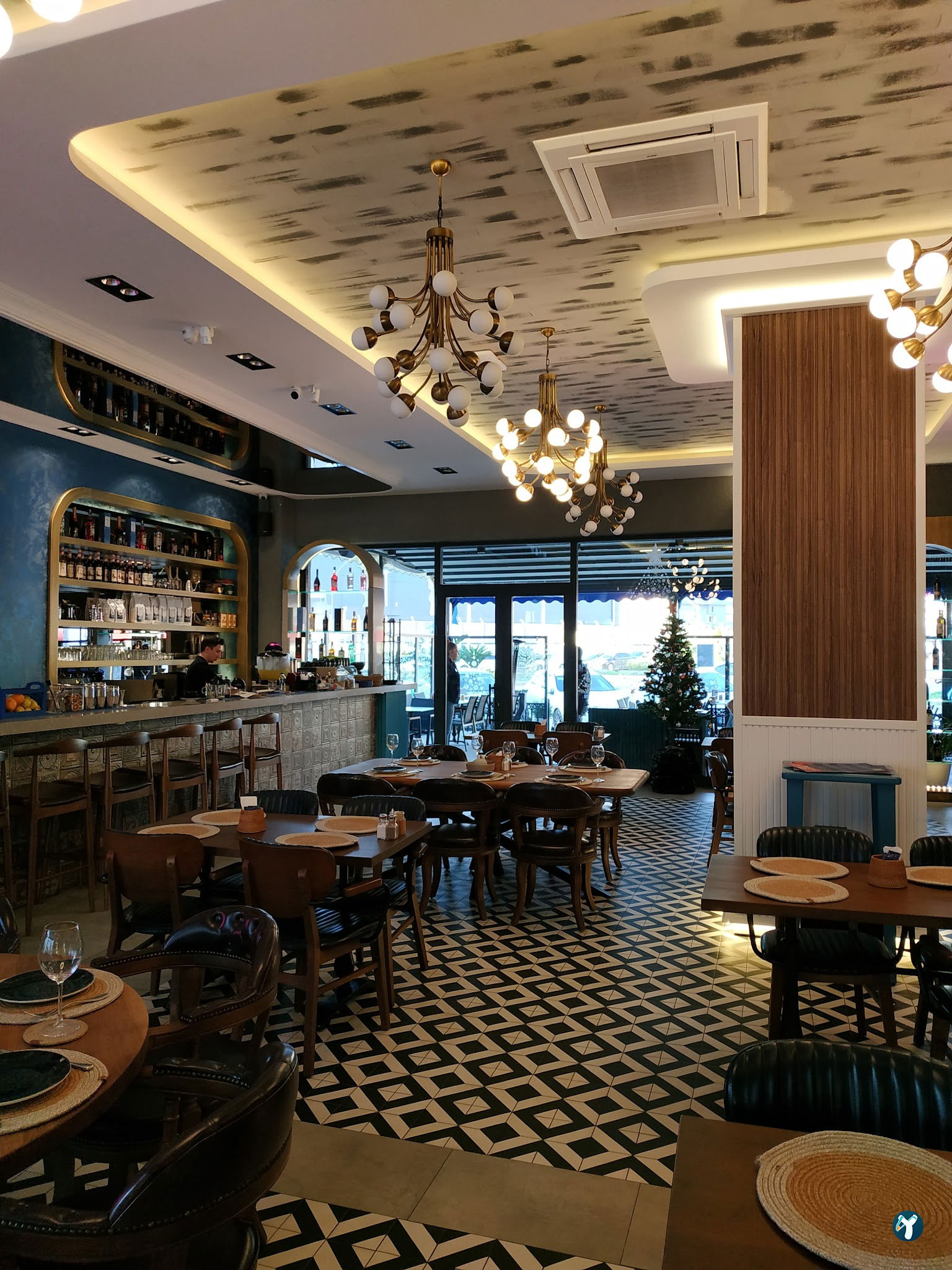 Magellan Cafe Bistro
