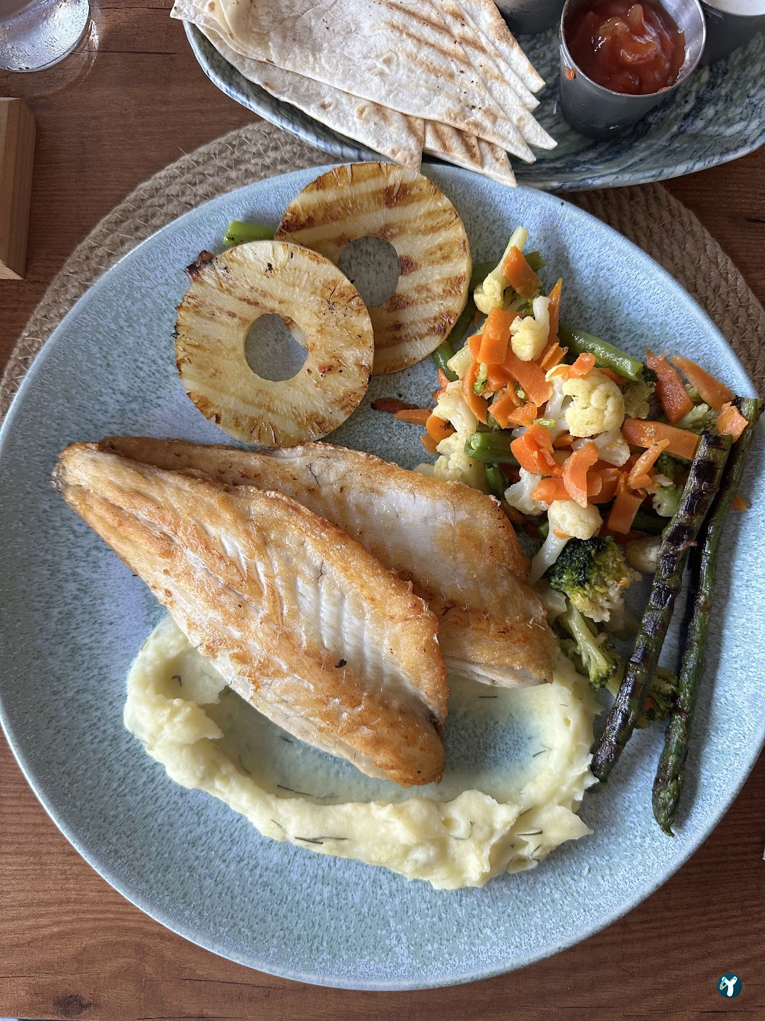 Magellan Cafe Bistro