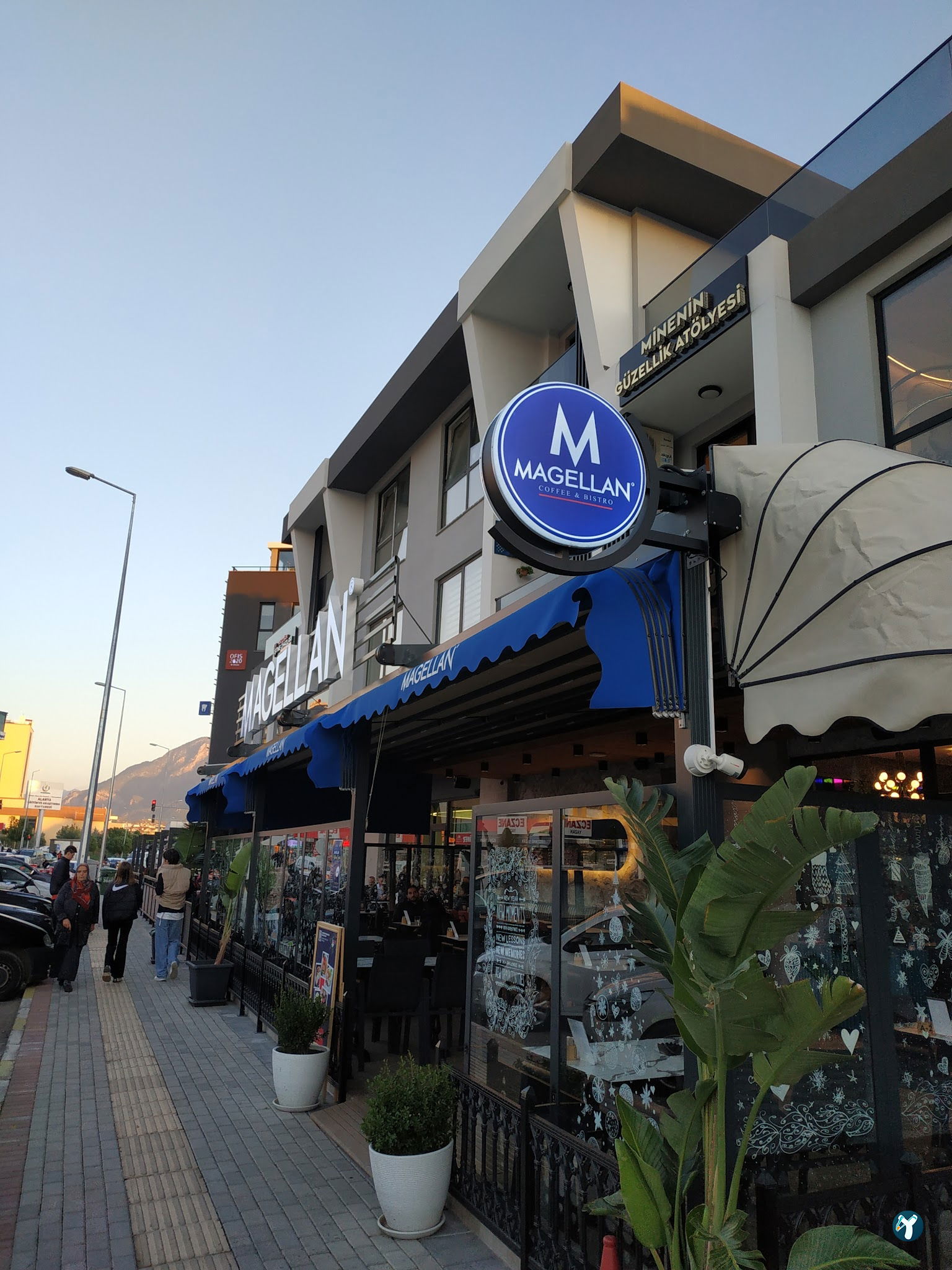 Magellan Cafe Bistro