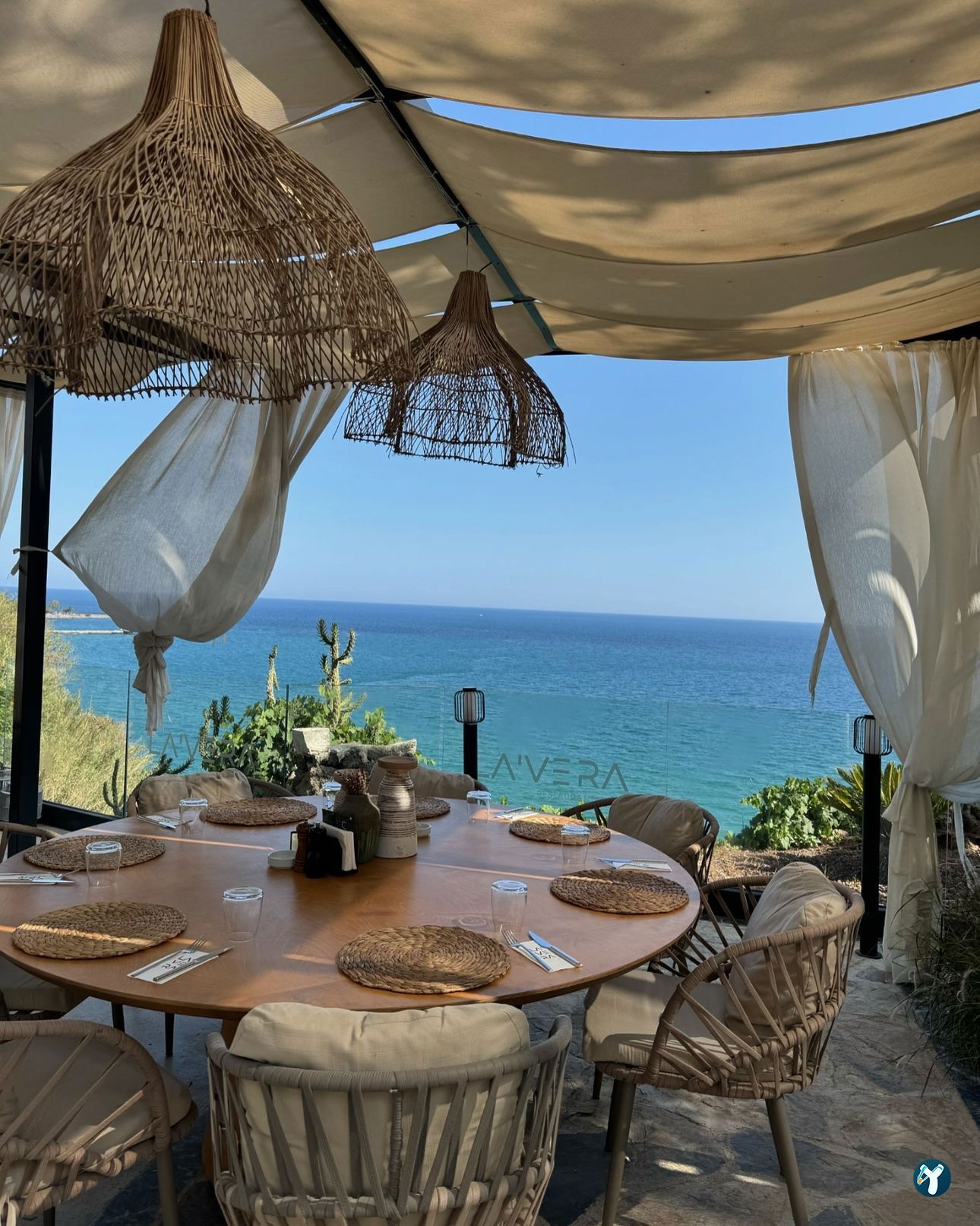 La'Vera Restaurant & Bar & Beach