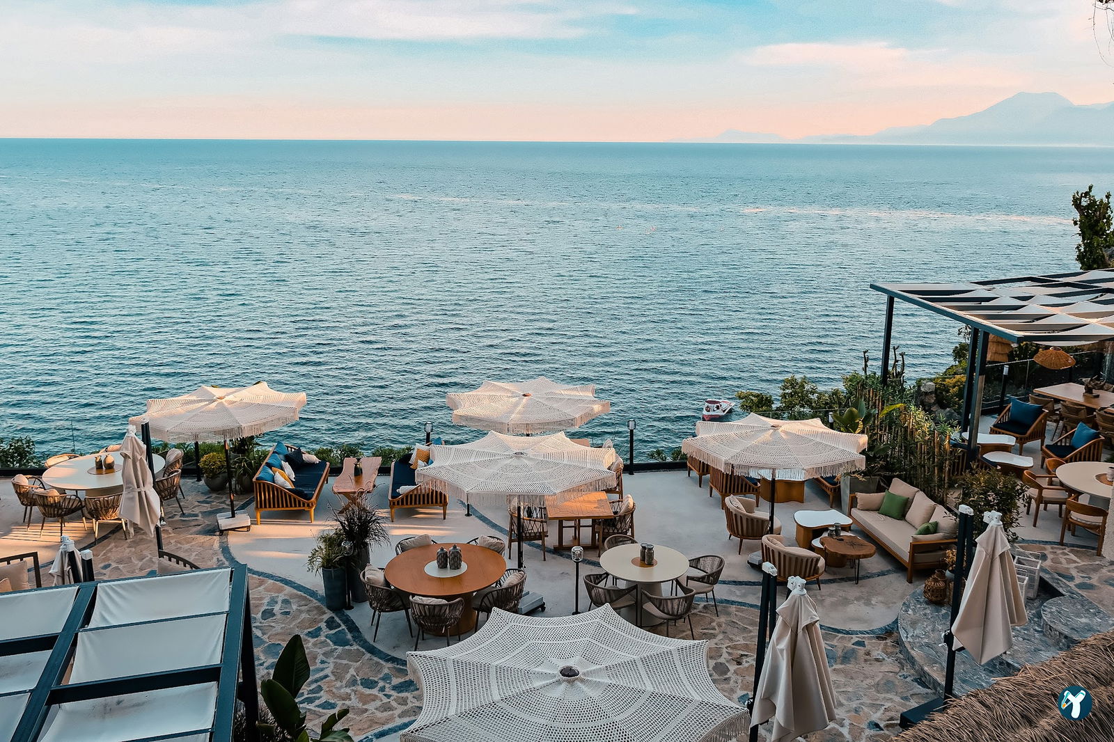La'Vera Restaurant & Bar & Beach