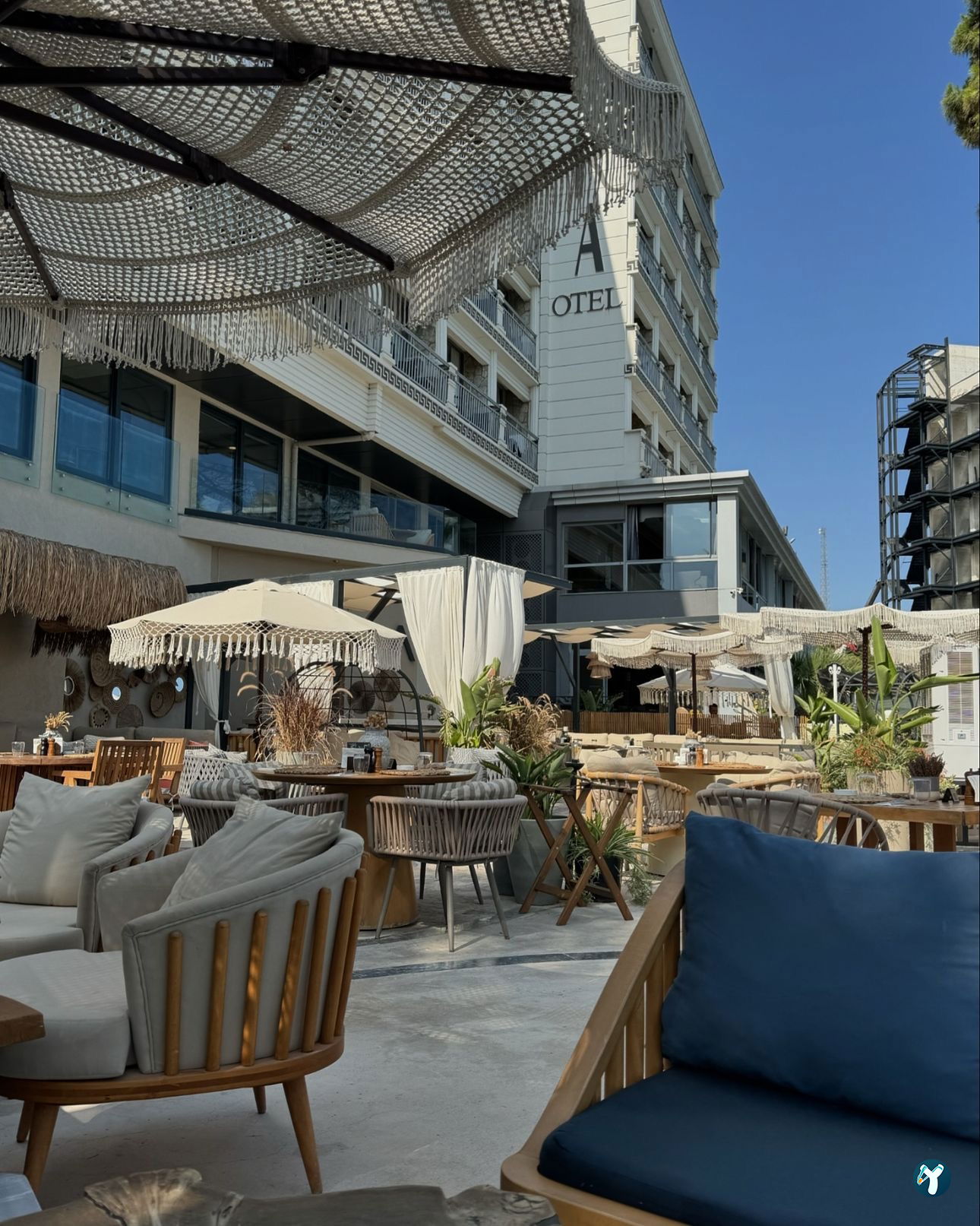 La'Vera Restaurant & Bar & Beach