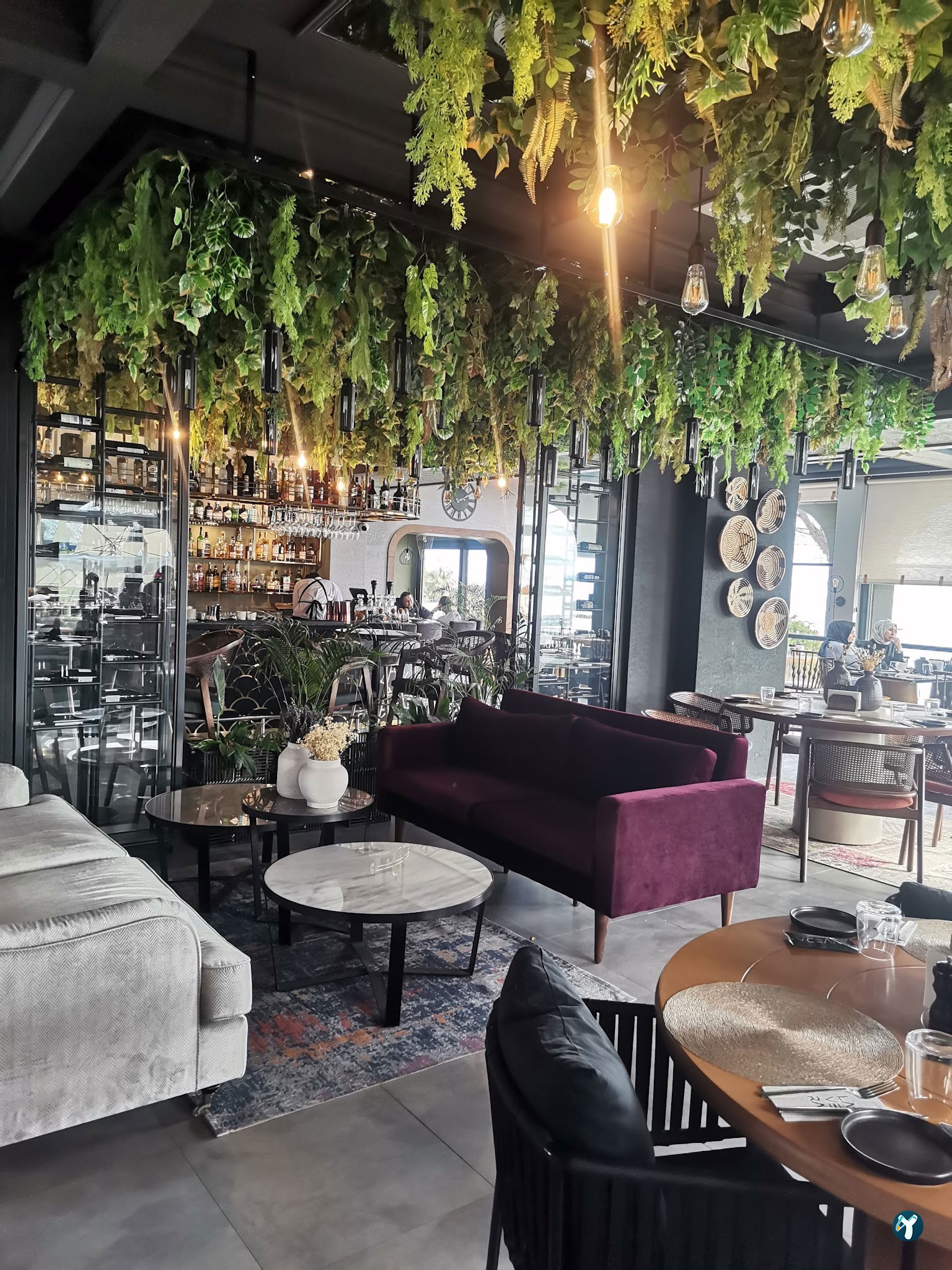 La'Vera Restaurant & Bar & Beach