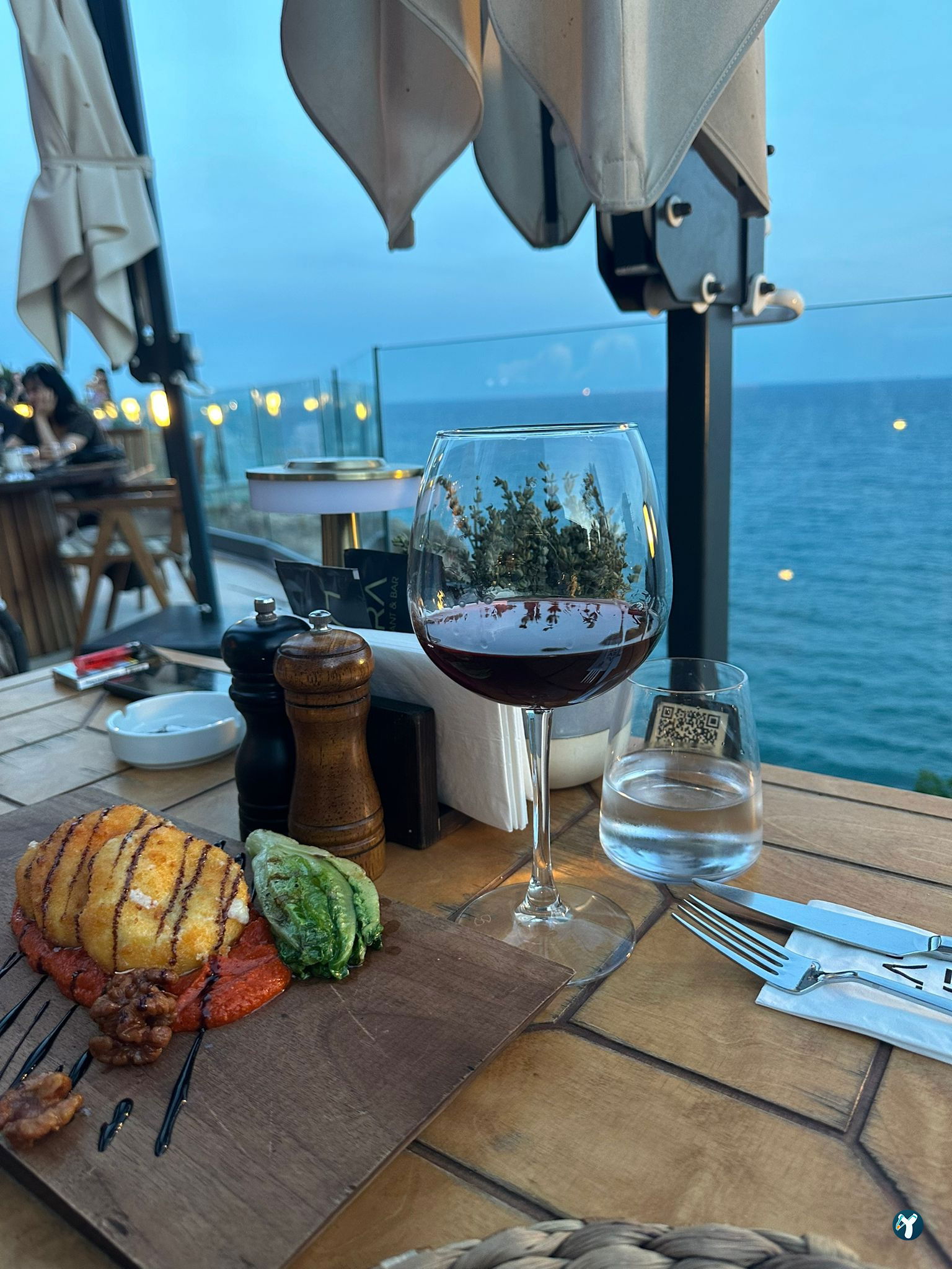 La'Vera Restaurant & Bar & Beach