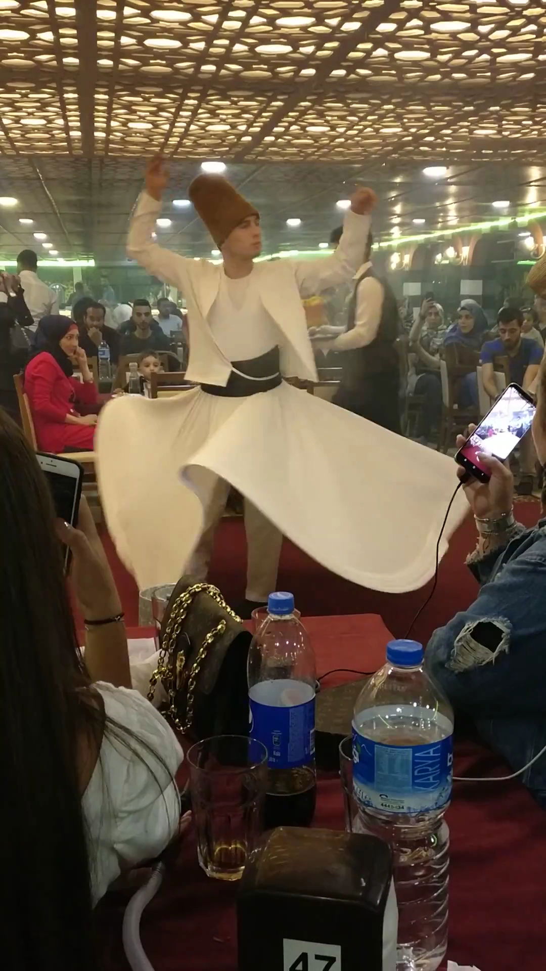 Lale Cafe & Restaurant