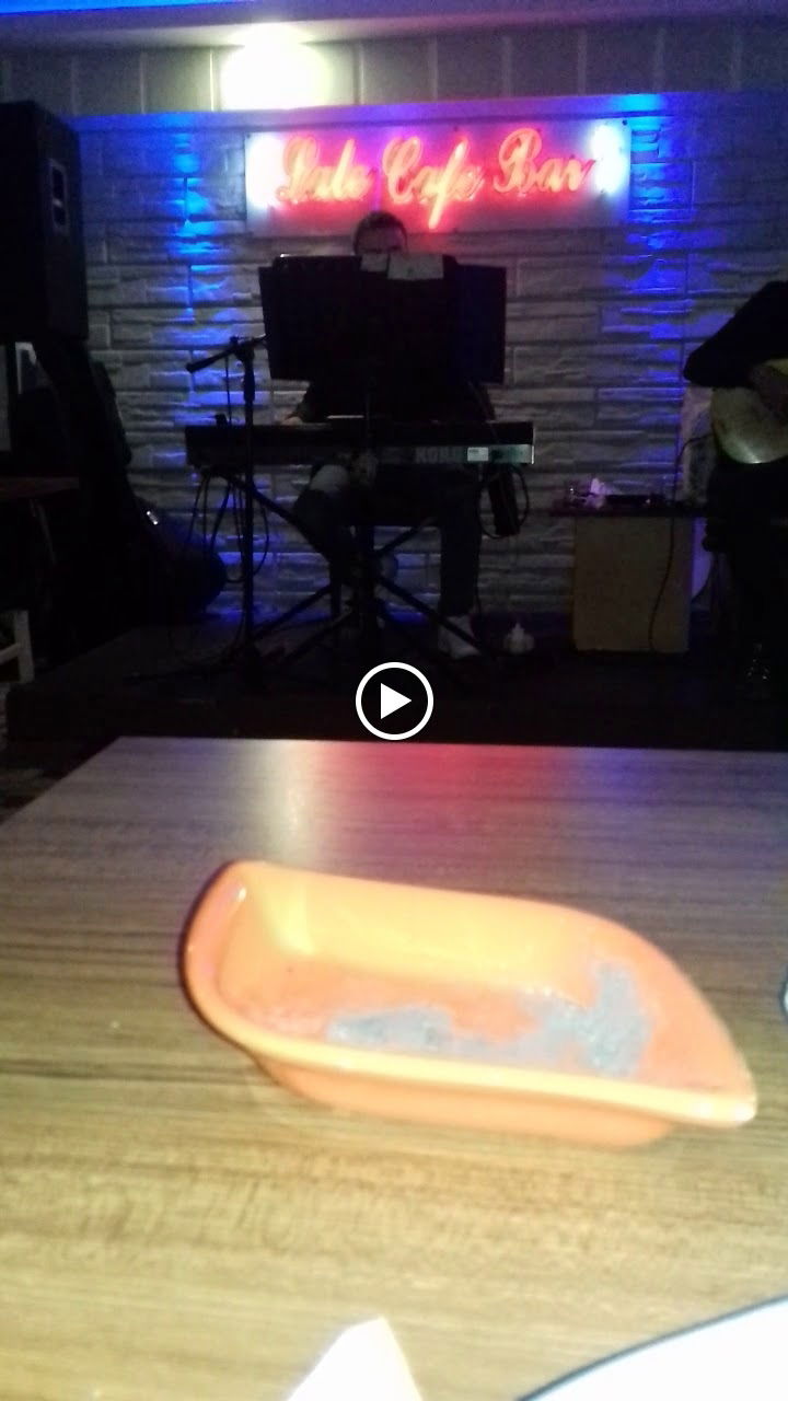 Lale Cafe & Restaurant