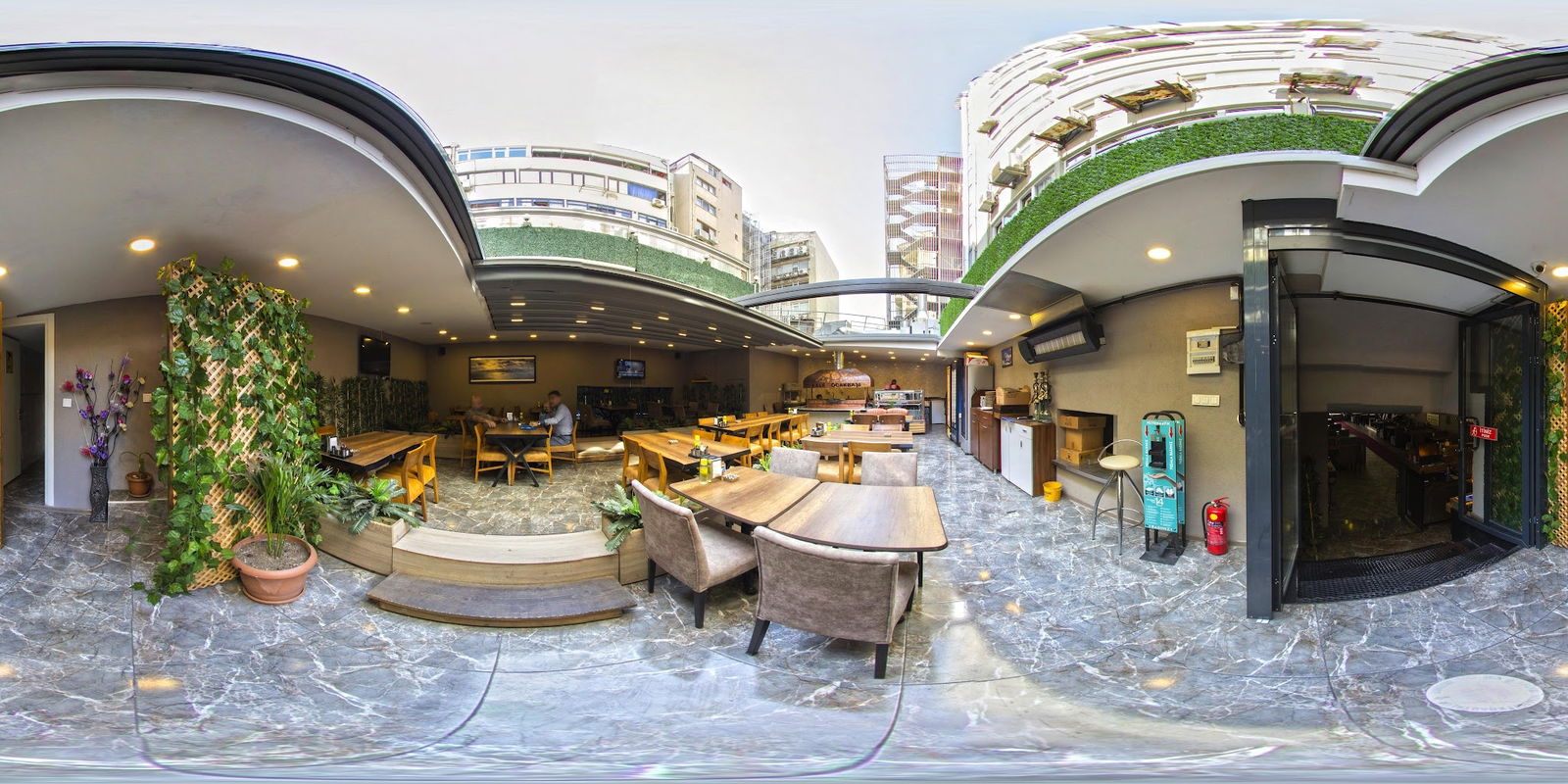 Lale Cafe & Restaurant