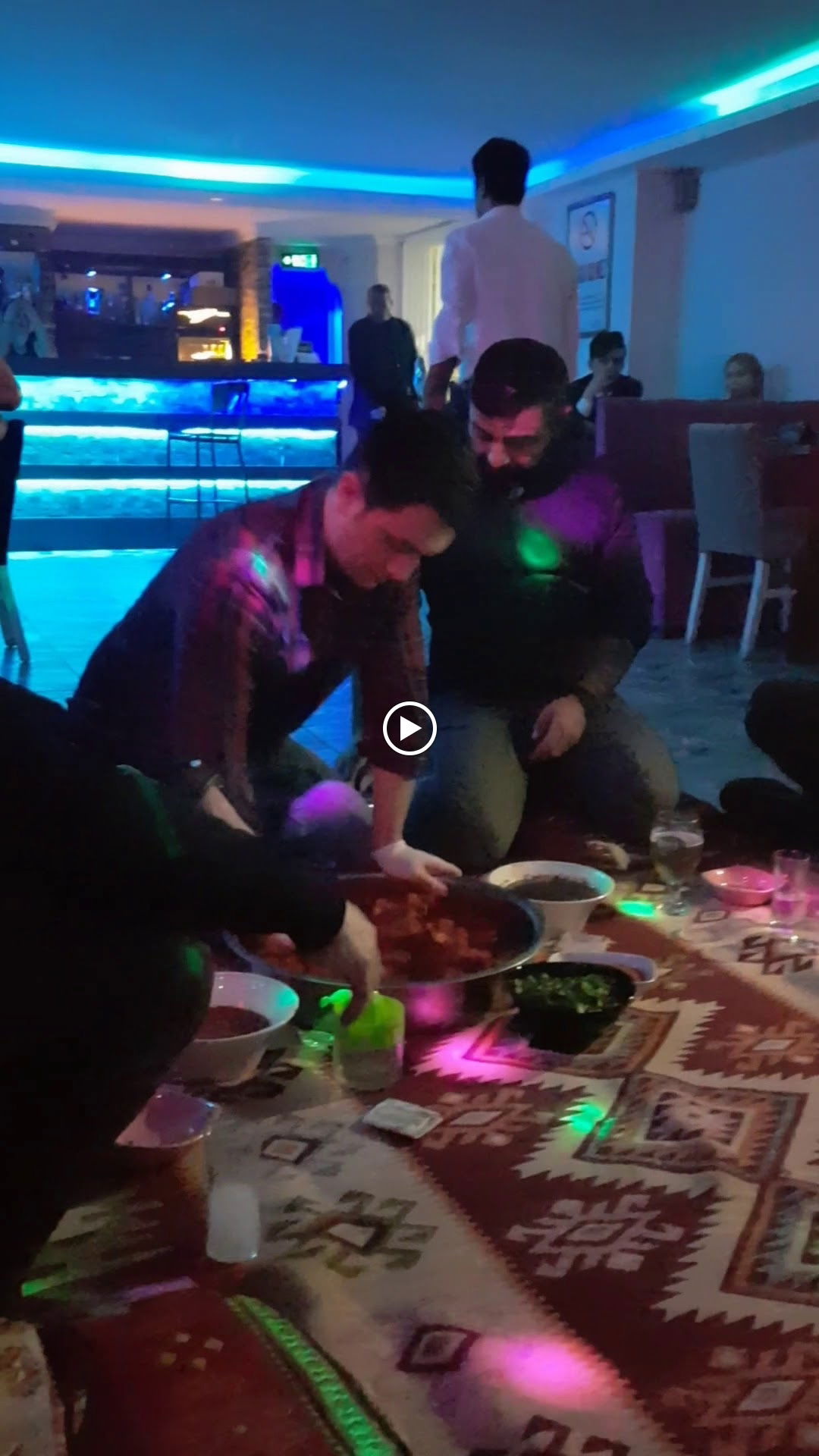 Lale Cafe & Restaurant