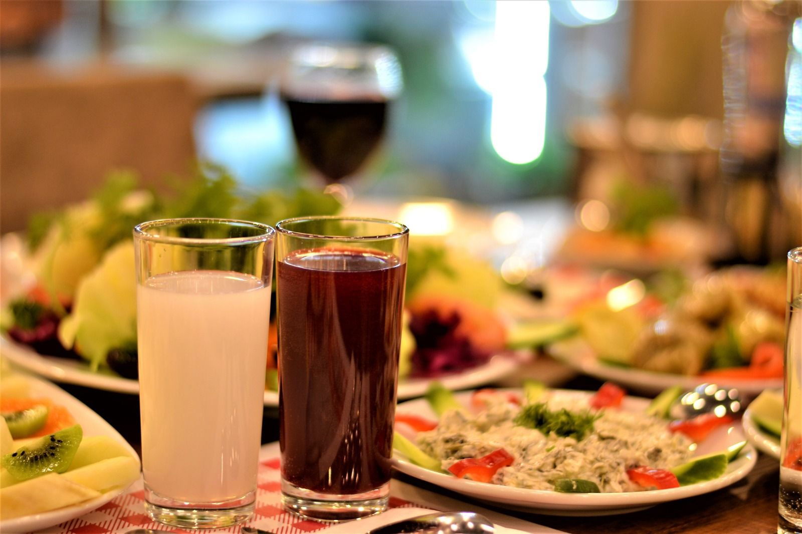 Lale Cafe & Restaurant