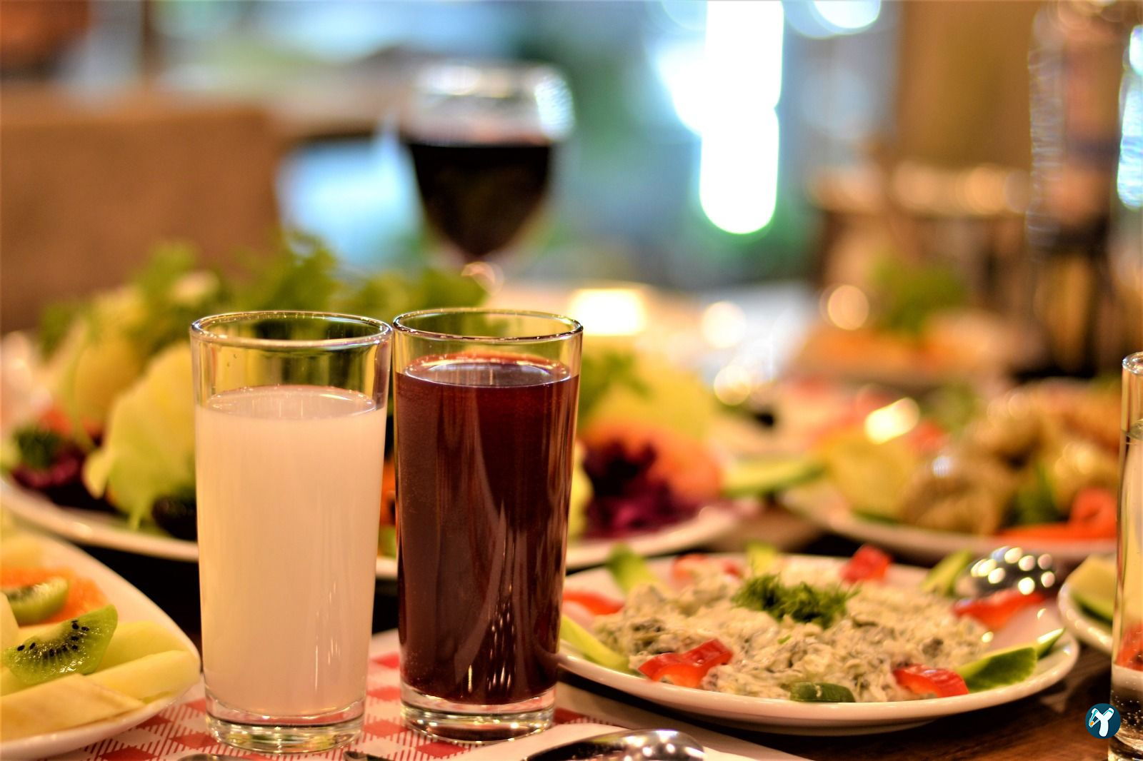 Lale Cafe & Restaurant