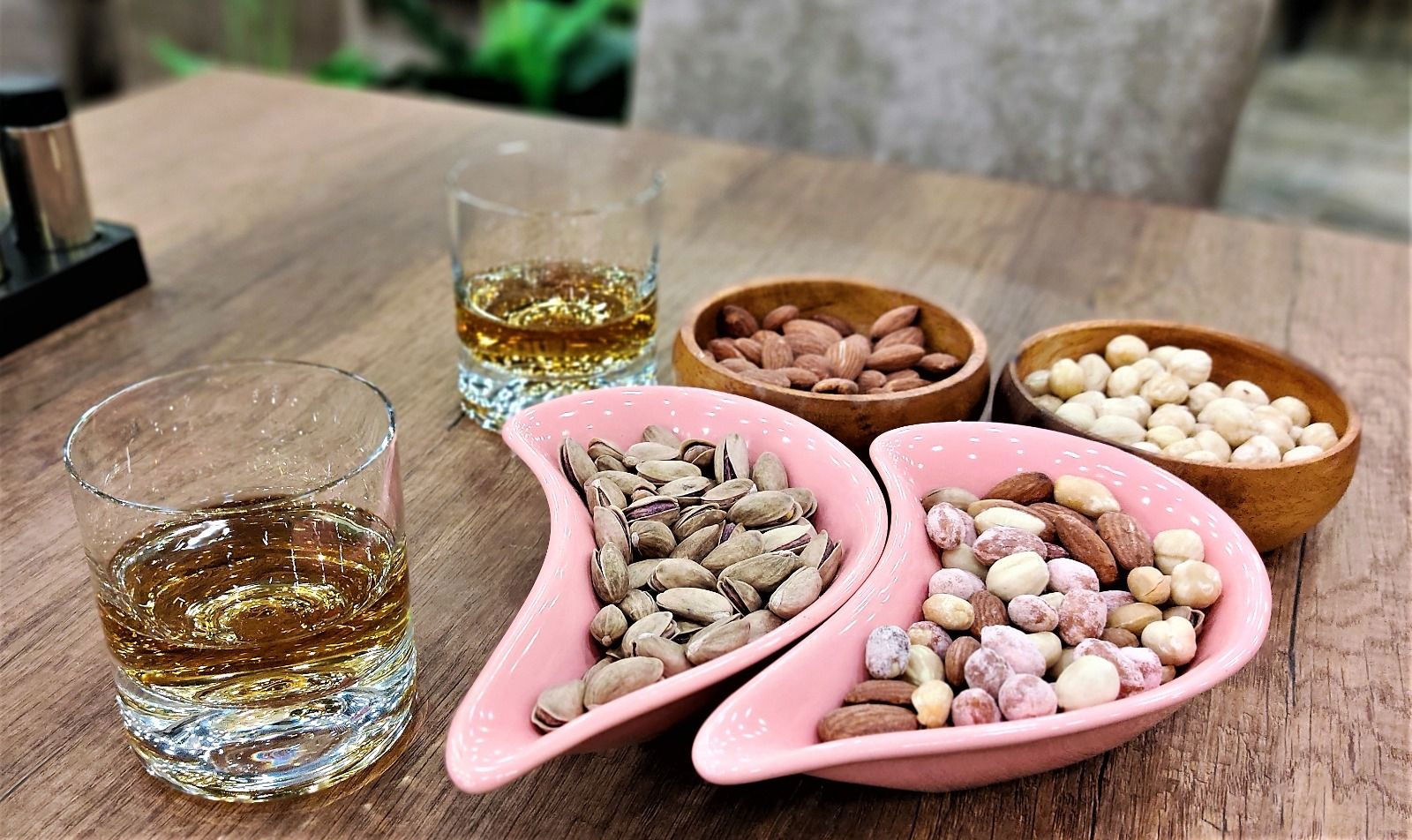 Lale Cafe & Restaurant