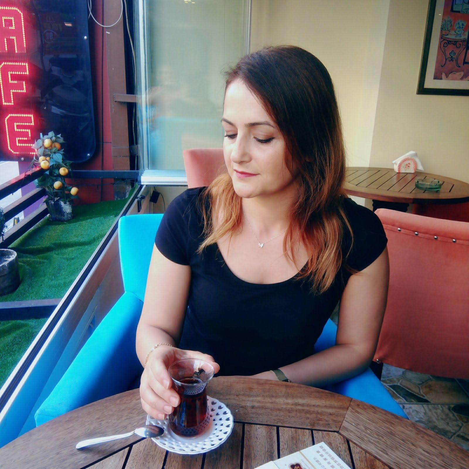 Lale Cafe & Restaurant