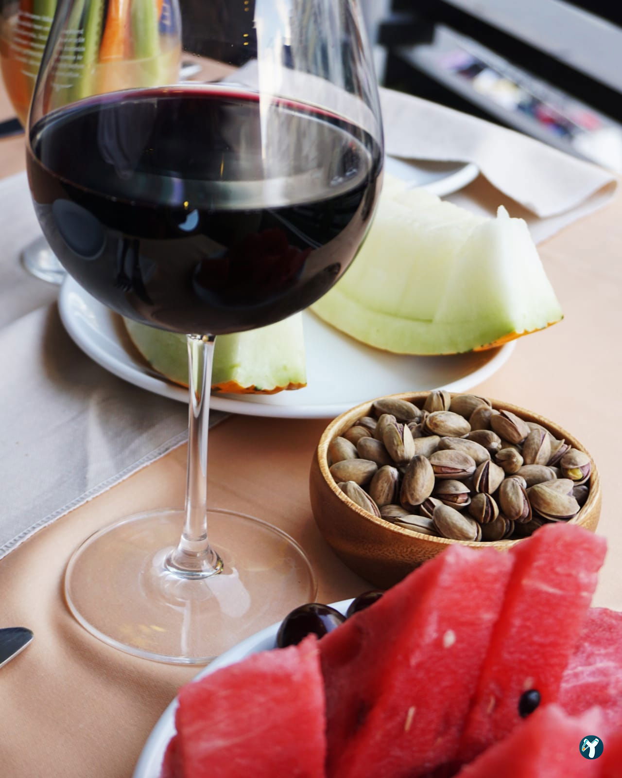 Lale Cafe & Restaurant