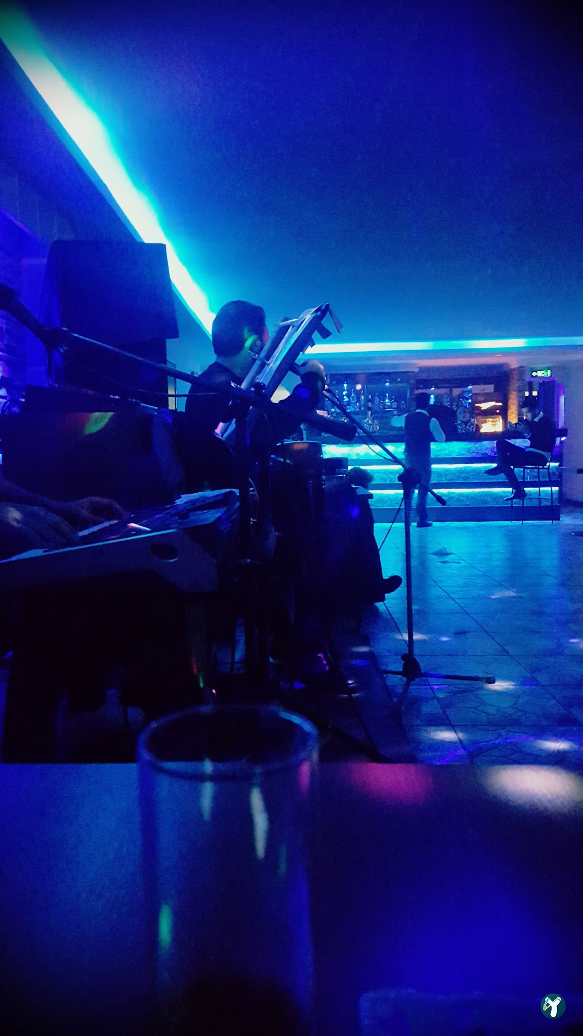 Lale Cafe & Restaurant