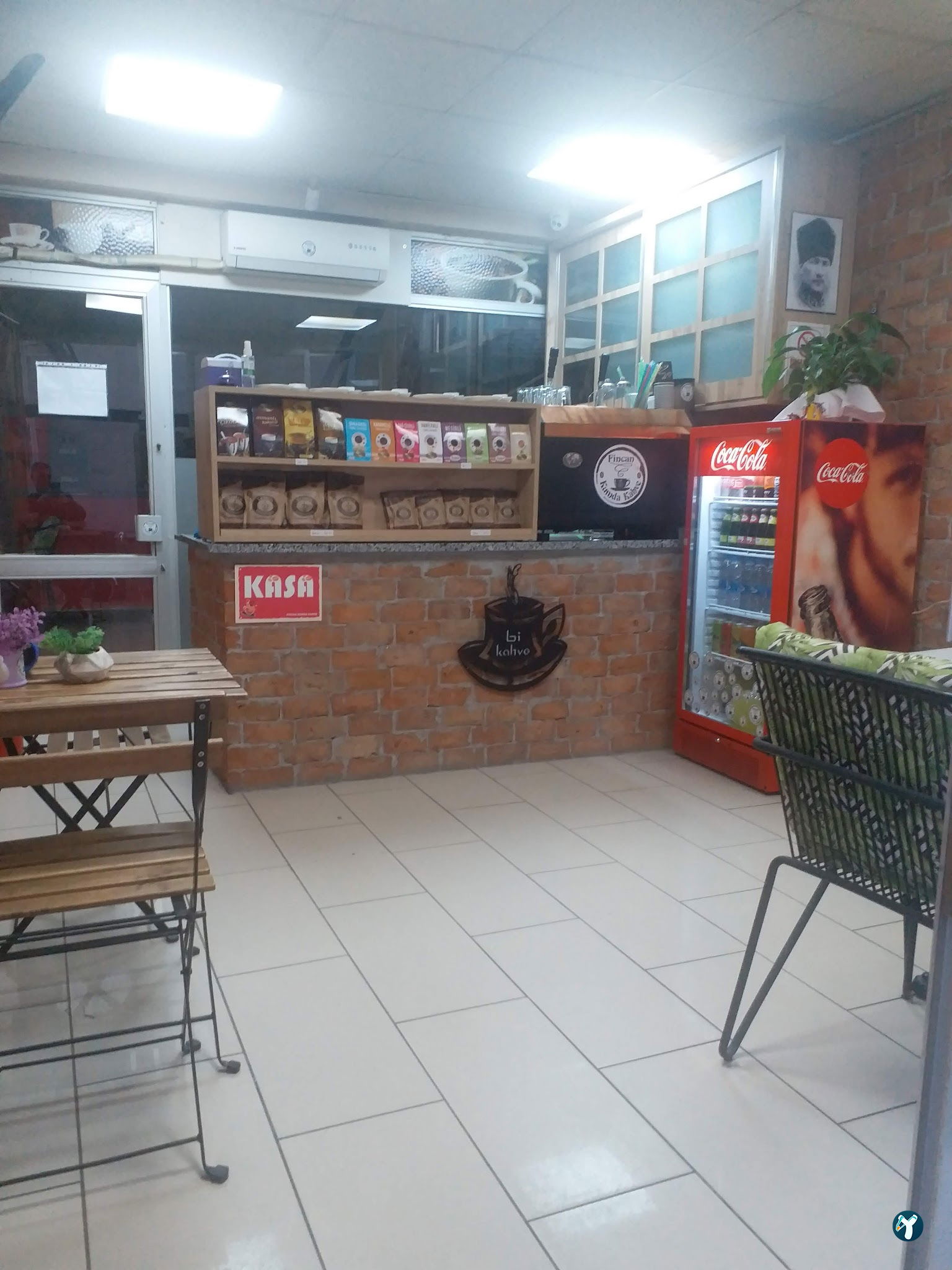 Fincan Kumda Kahve