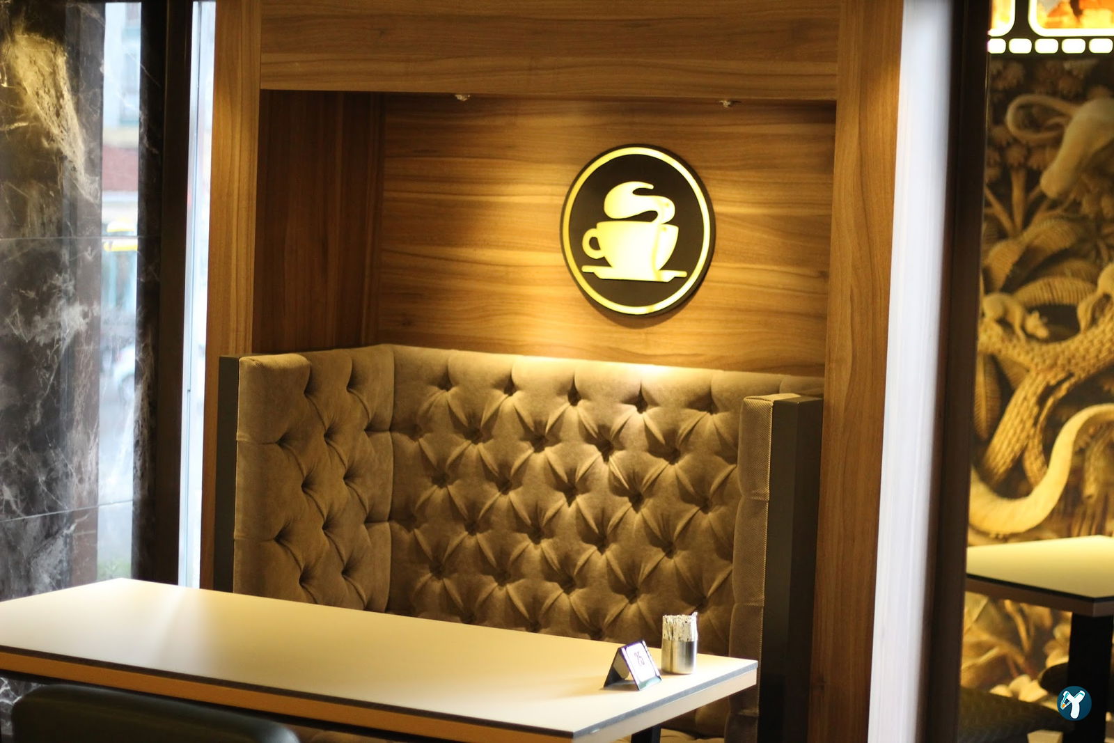 Pi Box Cafe