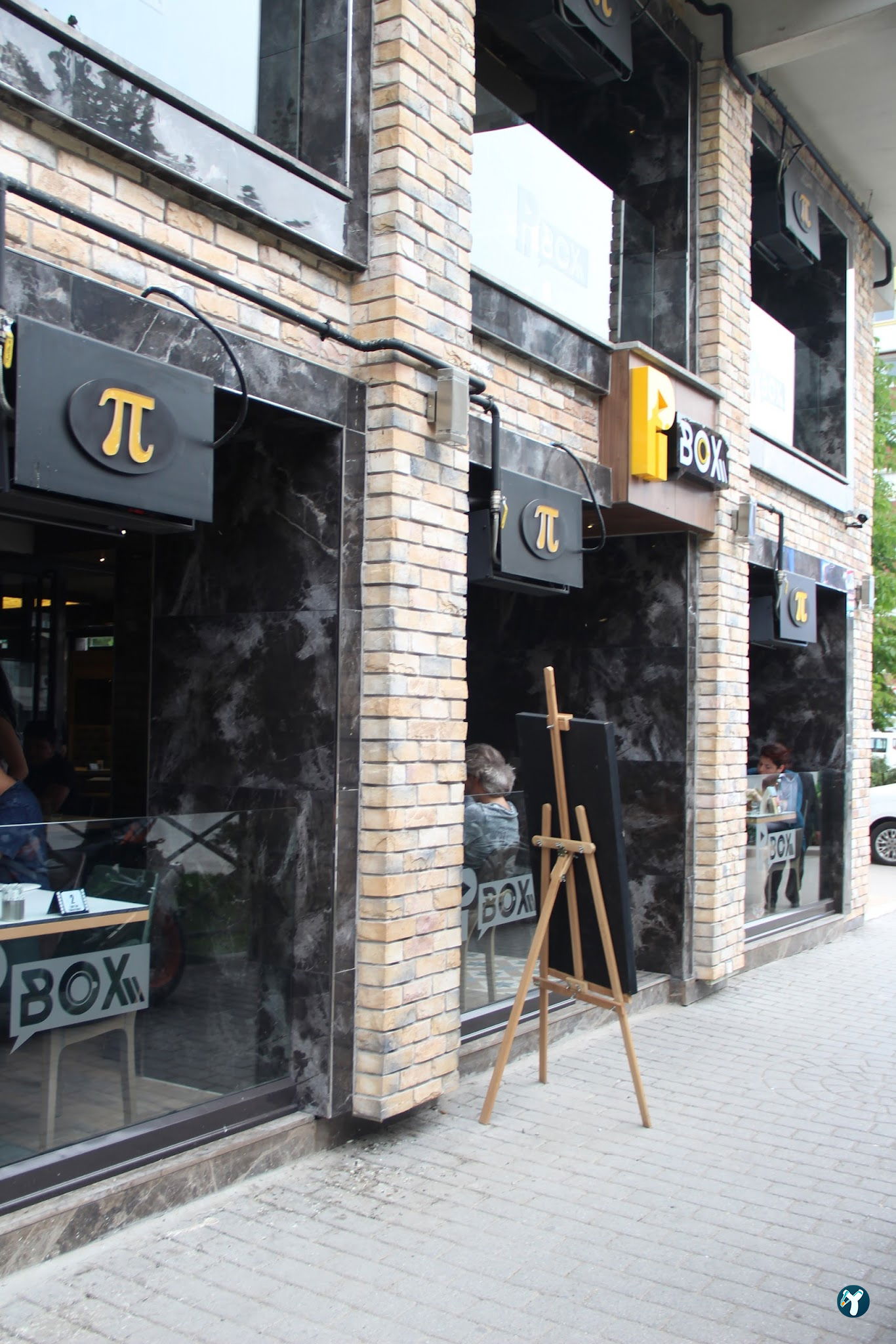 Pi Box Cafe