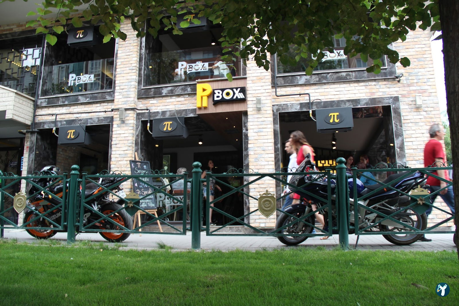 Pi Box Cafe