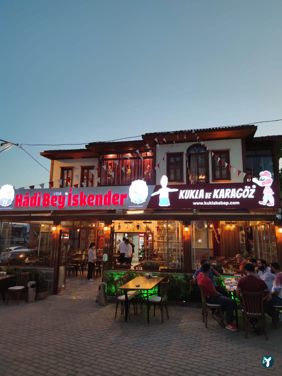 Hadi Bey İskender & Kukla Ve Karagöz