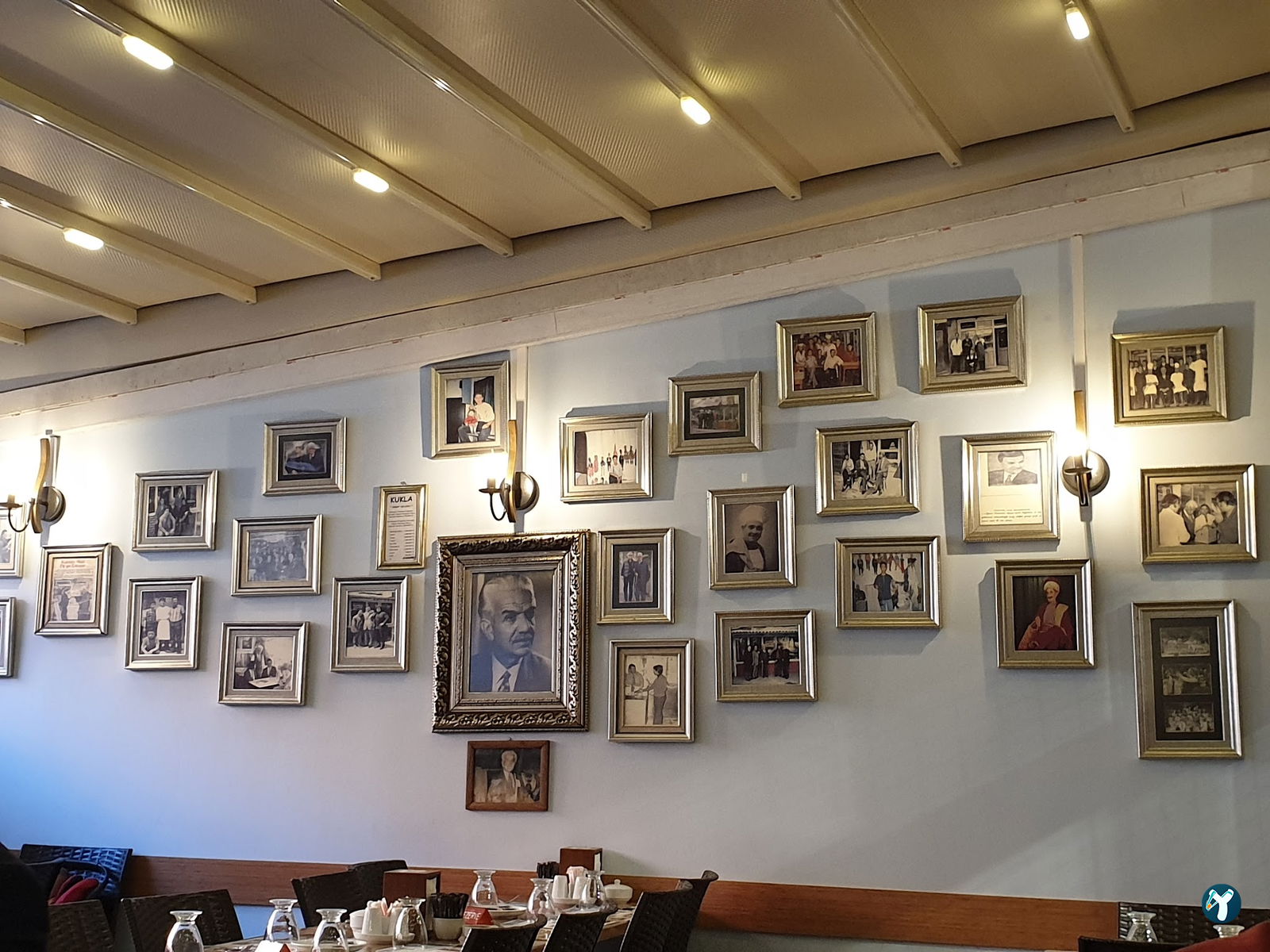Hadi Bey İskender & Kukla Ve Karagöz