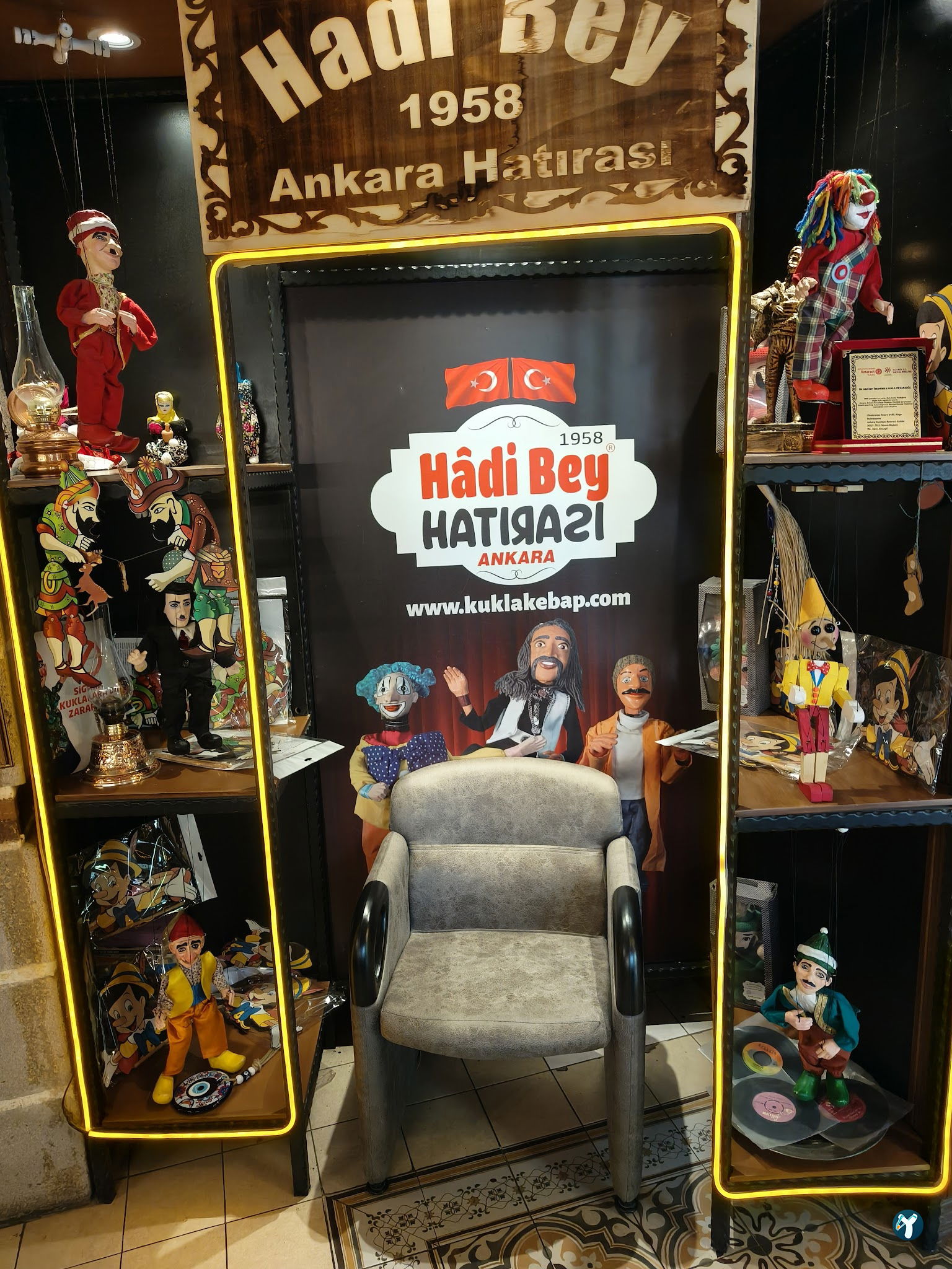 Hadi Bey İskender & Kukla Ve Karagöz
