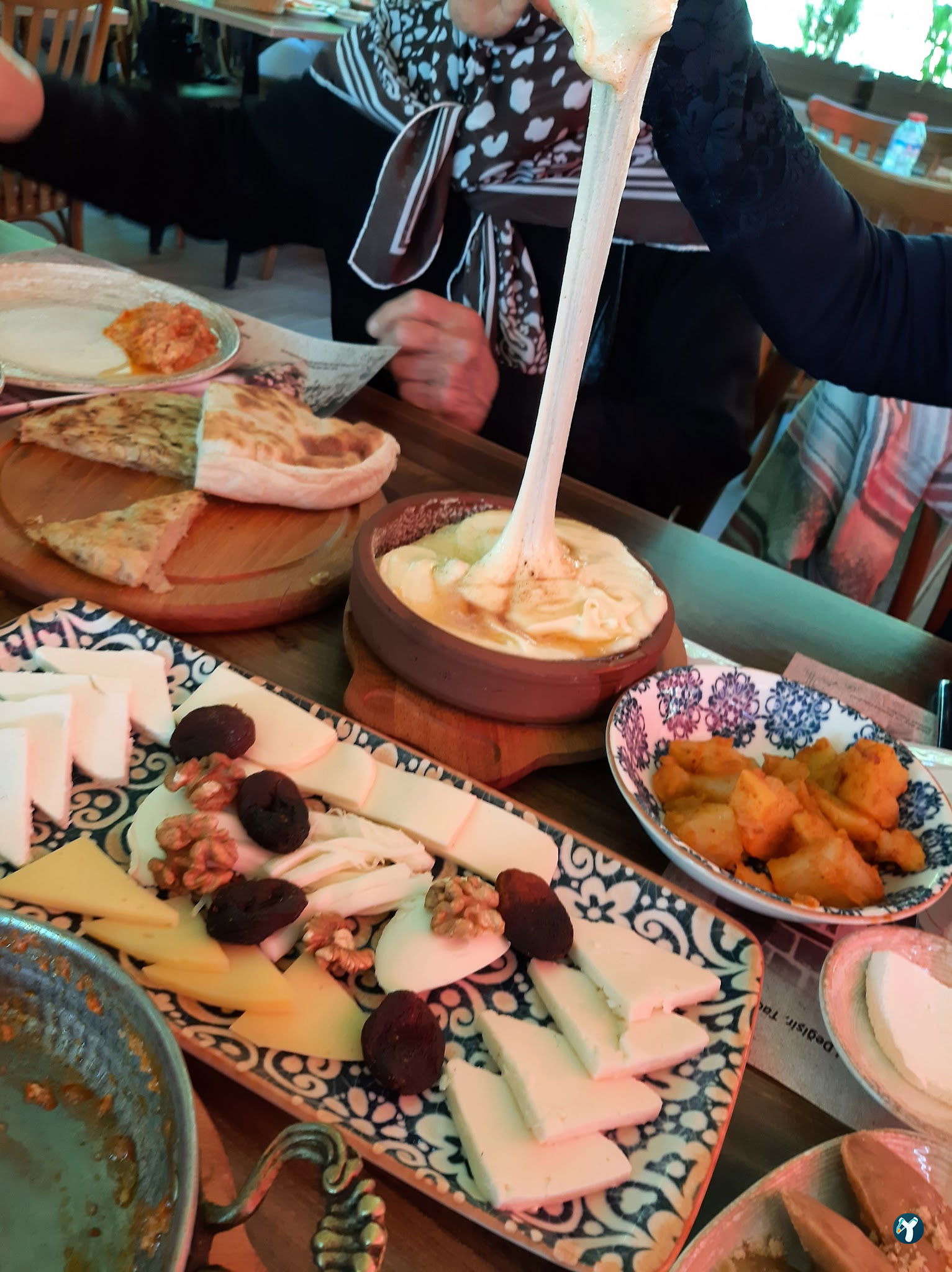Hadi Bey İskender & Kukla Ve Karagöz