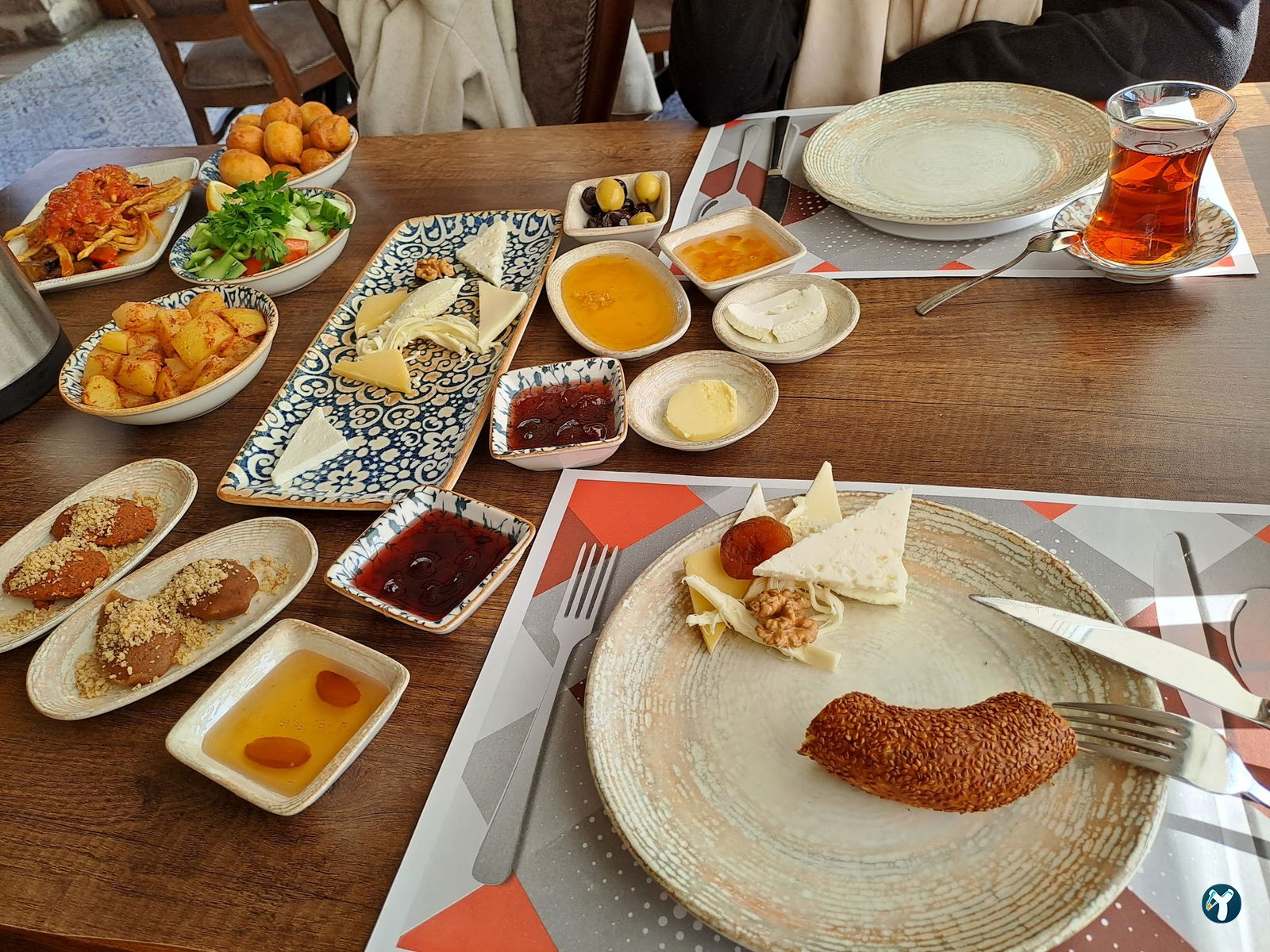 Hadi Bey İskender & Kukla Ve Karagöz
