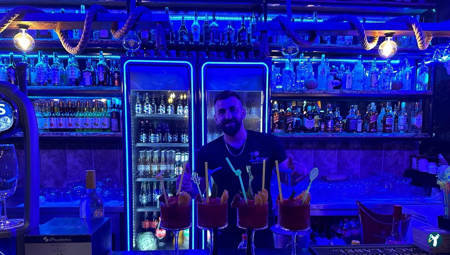 Kleopatra Blue Hawaii Restaurant