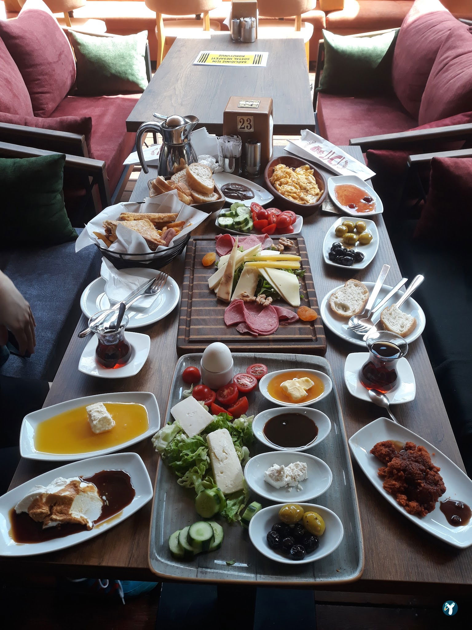 Zoom Bahçe Cafe & Restaurant