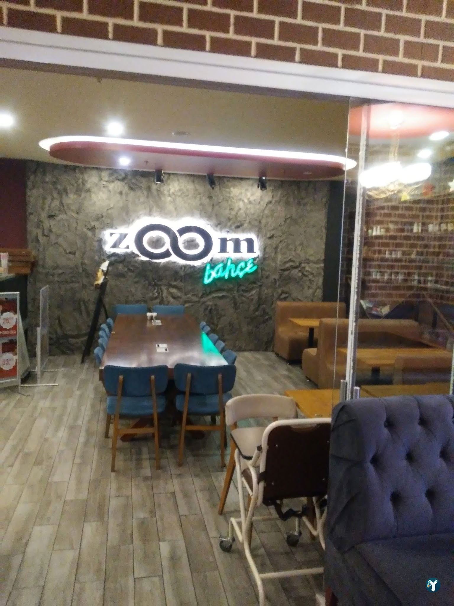 Zoom Bahçe Cafe & Restaurant